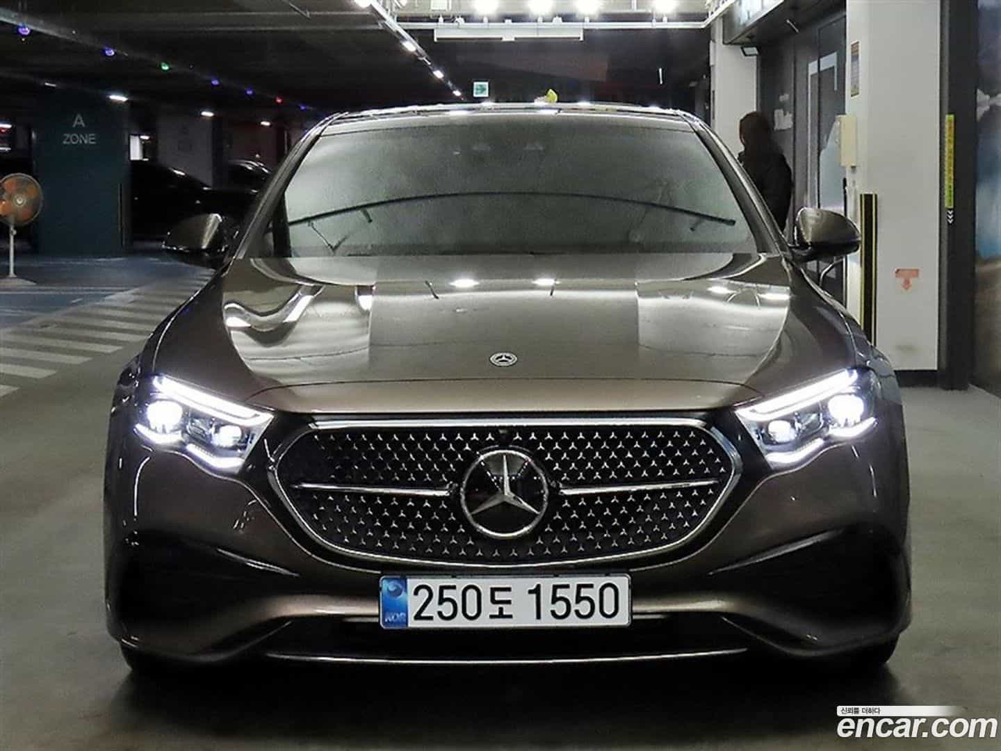 E-Class Mercedes-Benz 2025.5-OUTER-002