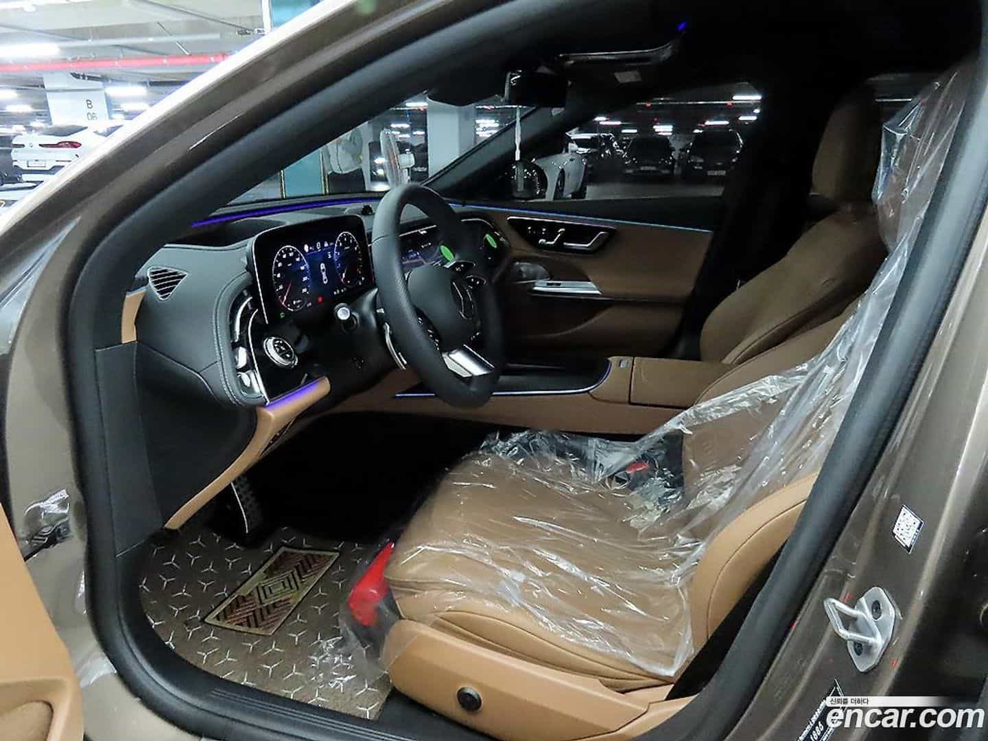 E-Class Mercedes-Benz 2025.5-INNER-006