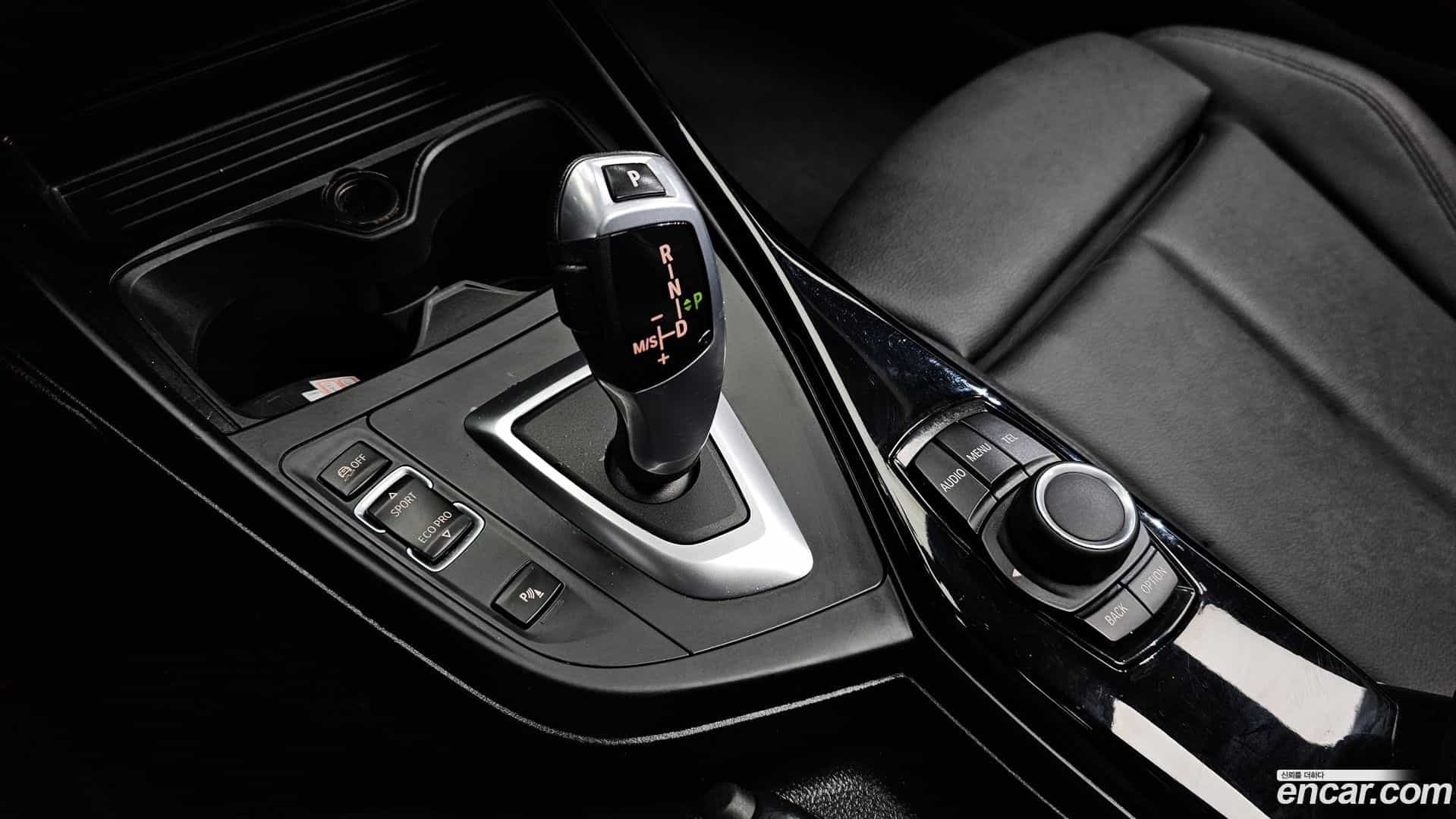 1-Series BMW 2016.7-INNER-009