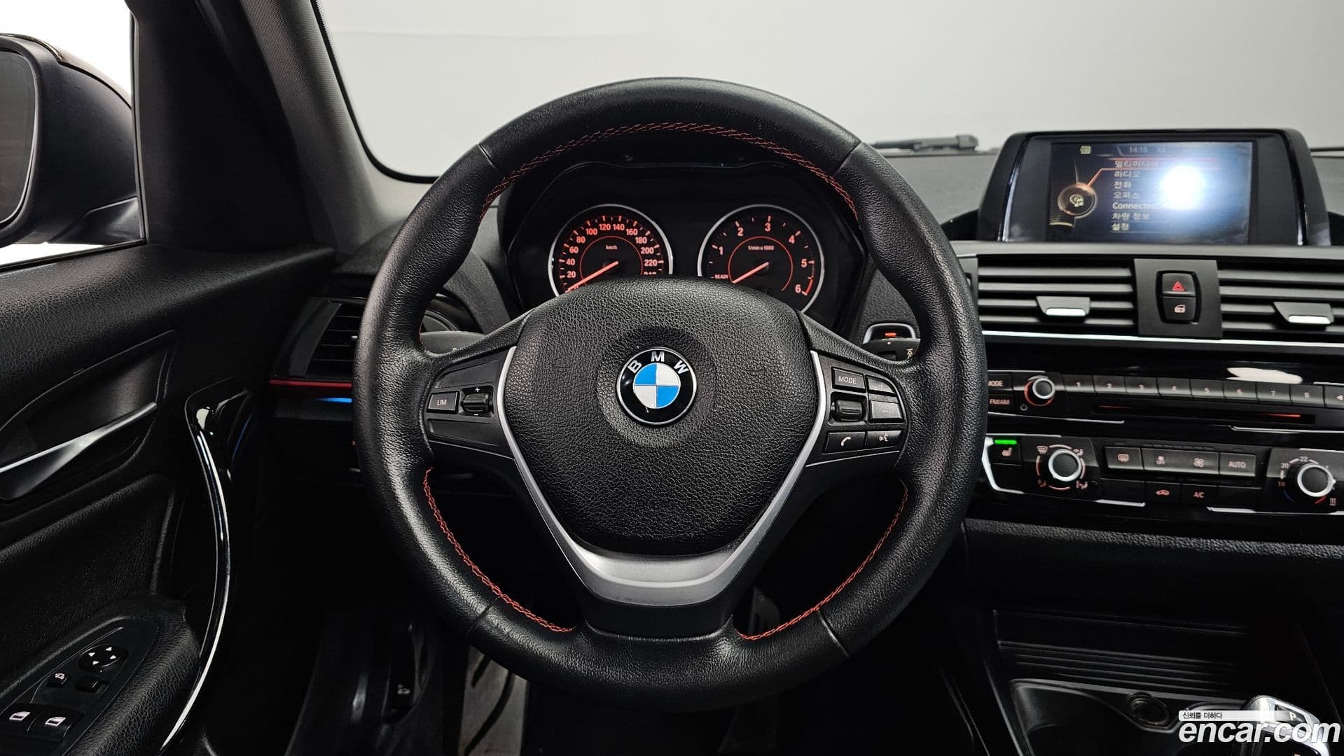 Main__Slider__Photo:1-Series BMW 2016.7-12