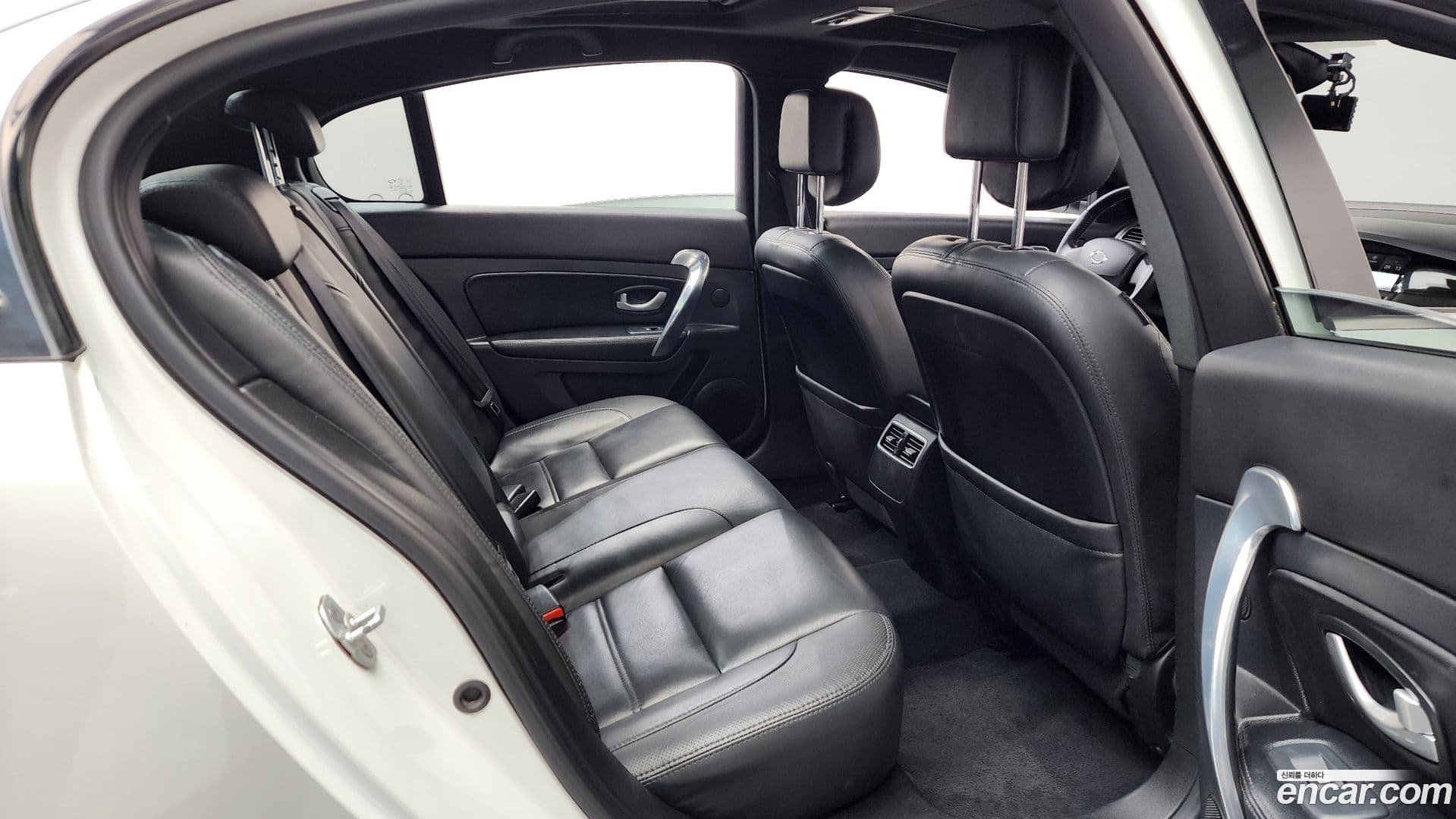 Main__Slider__Photo:SM5 Renault-KoreaSamsung 2014.6-11