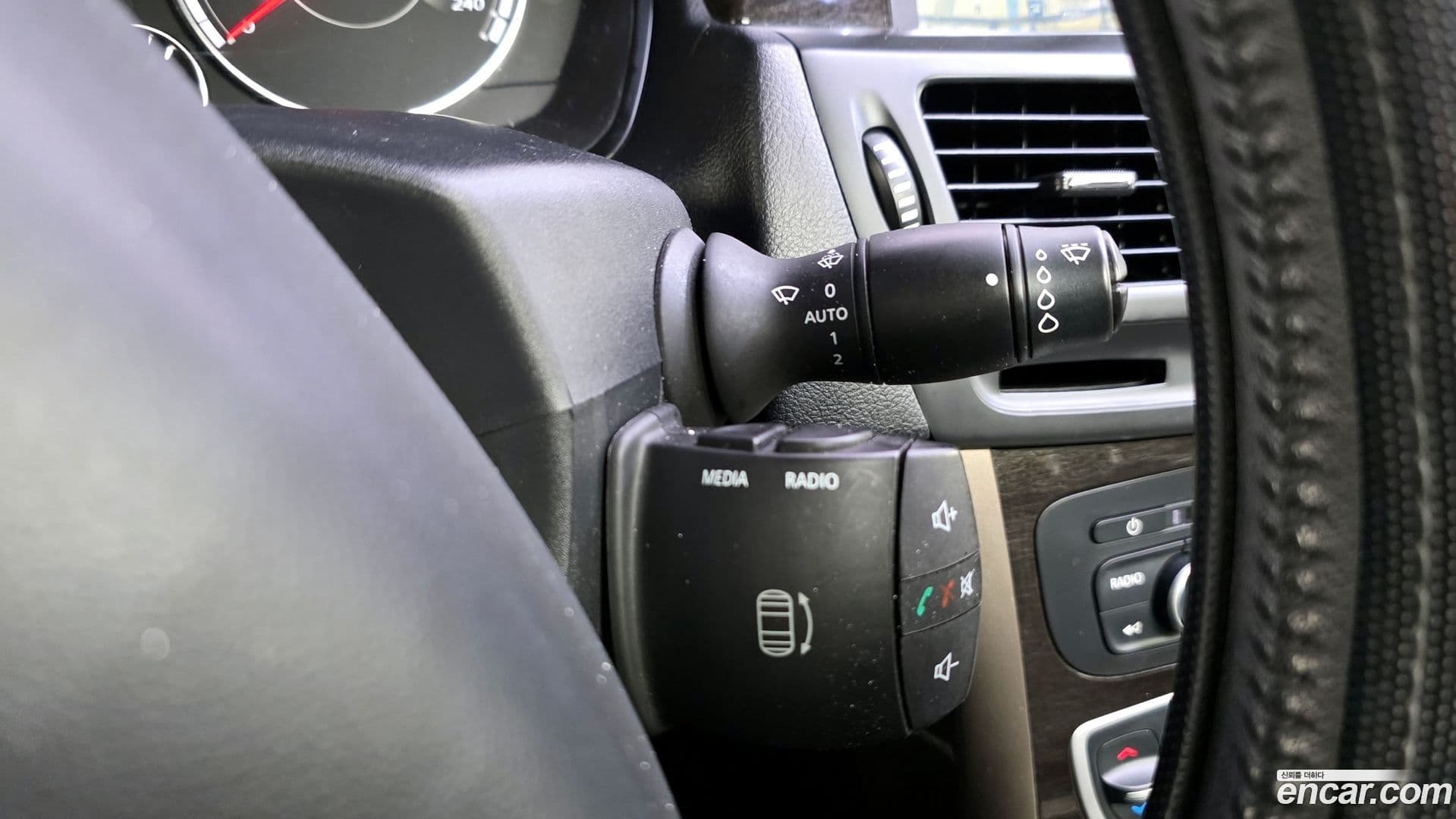 Main__Slider__Photo:SM5 Renault-KoreaSamsung 2015.5-15