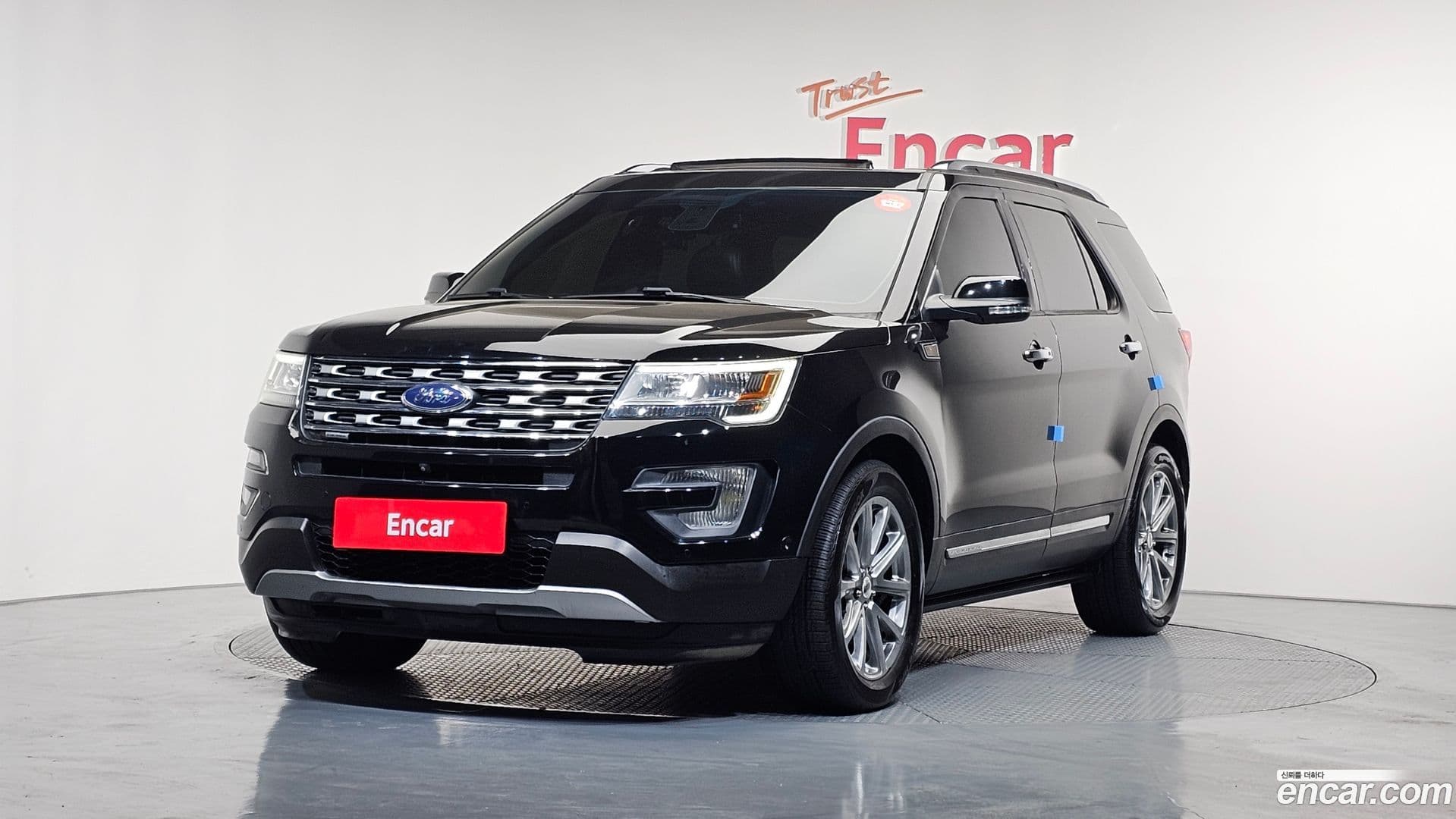 Main__Slider__Photo:Explorer Ford 2016.2-0