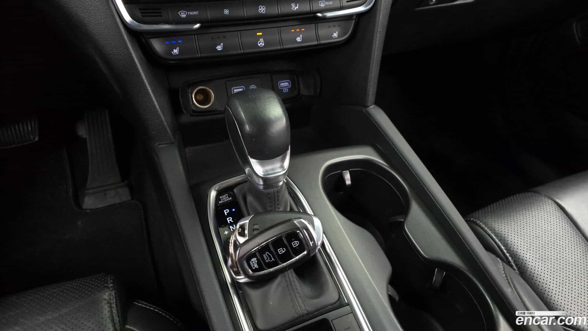 Santafe Hyundai 2019.4-INNER-009