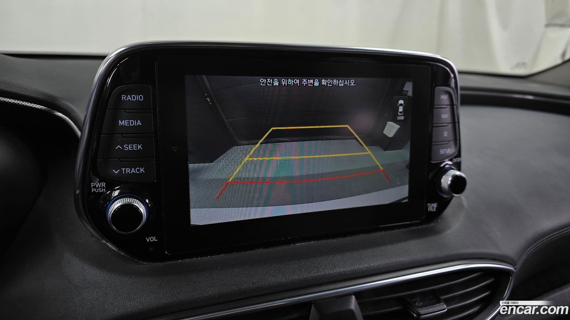 Main__Slider__Photo:Santafe Hyundai 2019.4-14