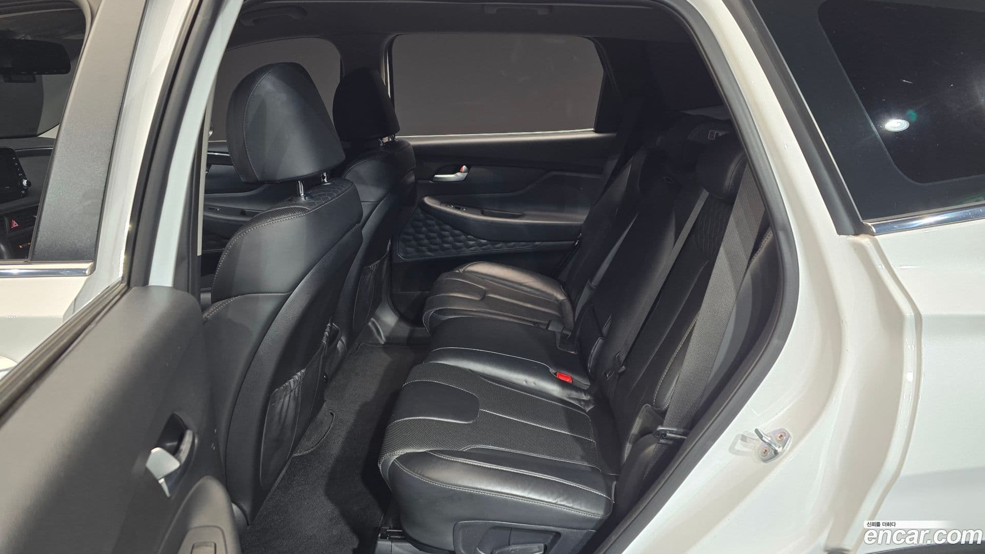 Main__Slider__Photo:Santafe Hyundai 2019.5-11