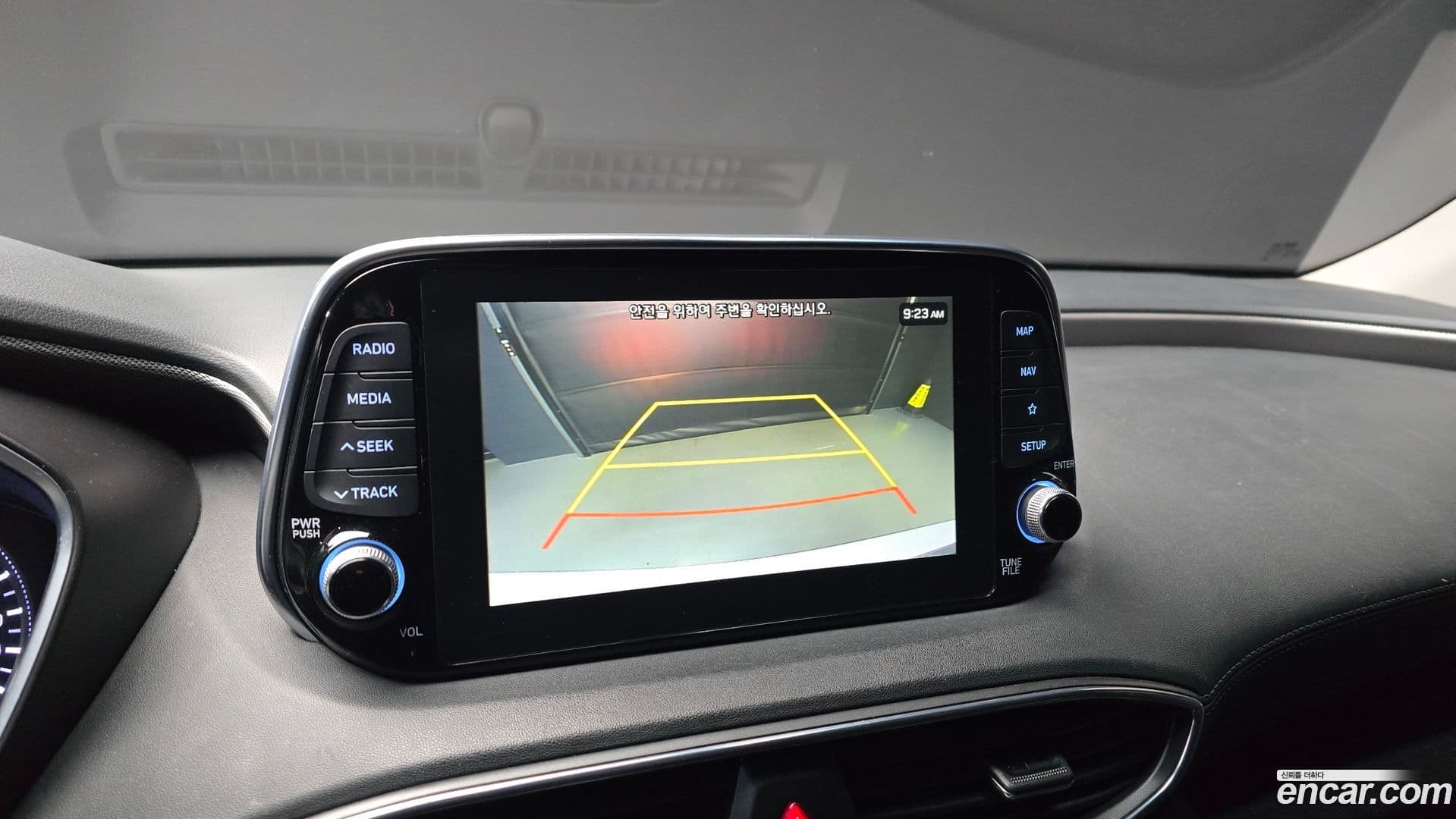 Main__Slider__Photo:Santafe Hyundai 2019.5-15