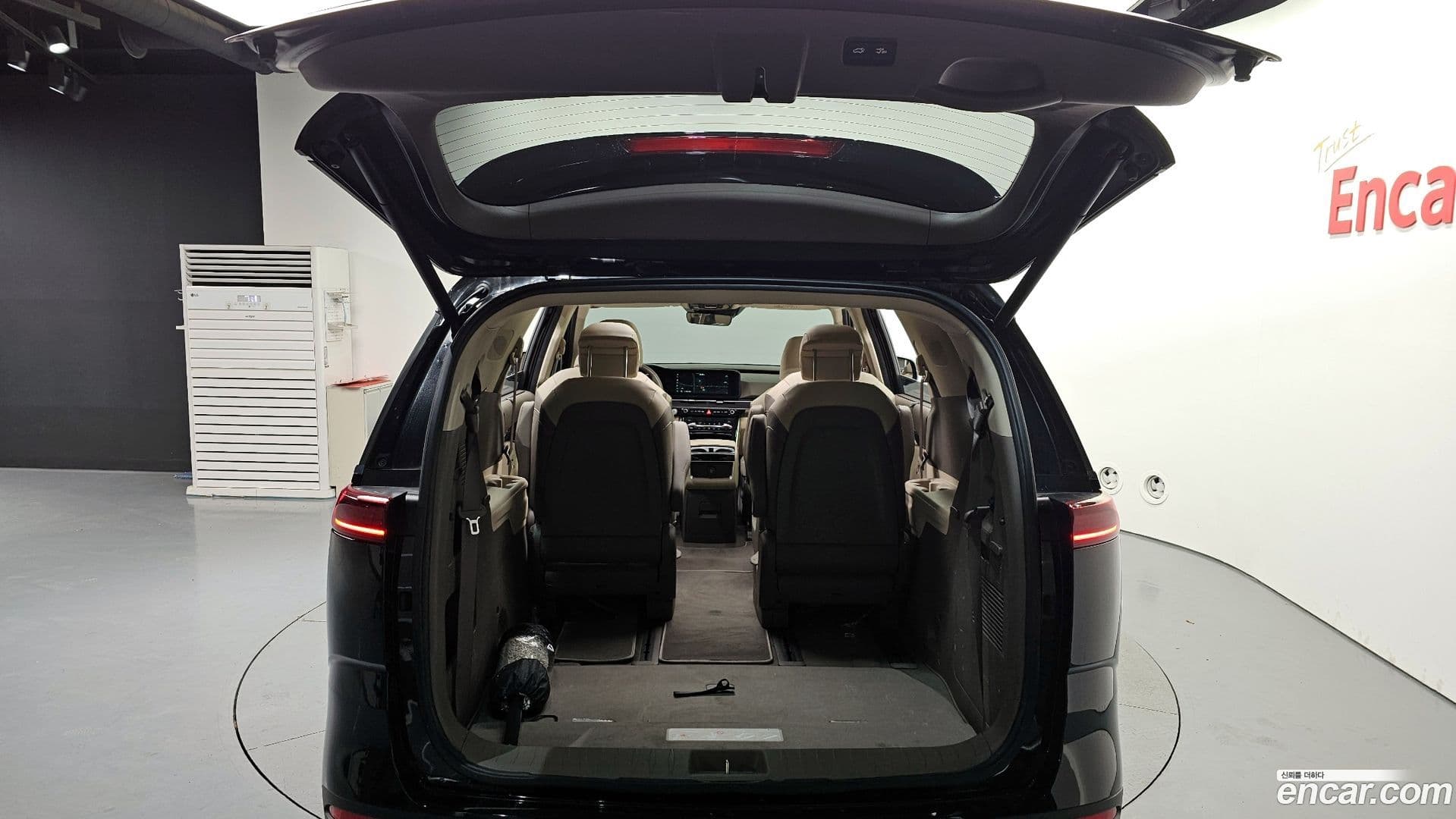 Main__Slider__Photo:Canival Kia 2021.2-19