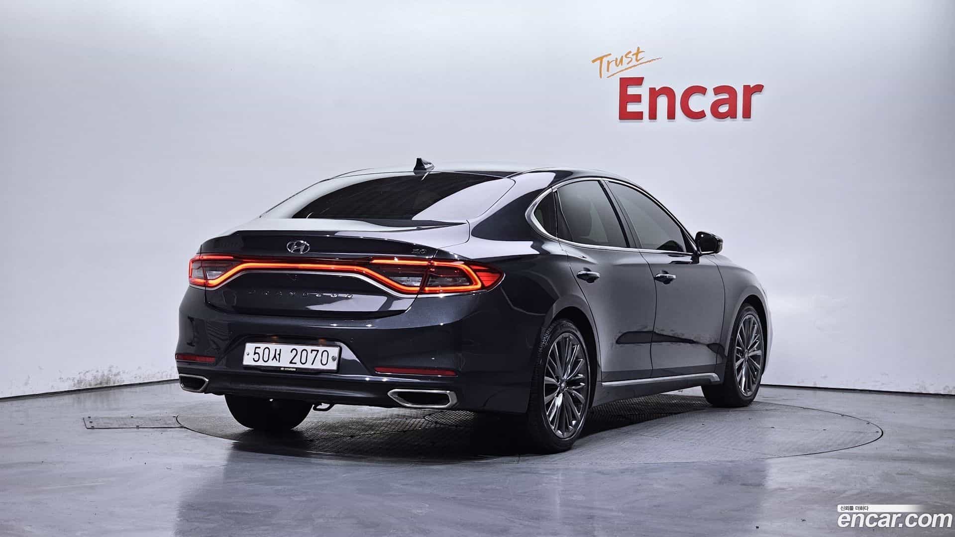 Grandeur Hyundai 2017.6-OUTER-002