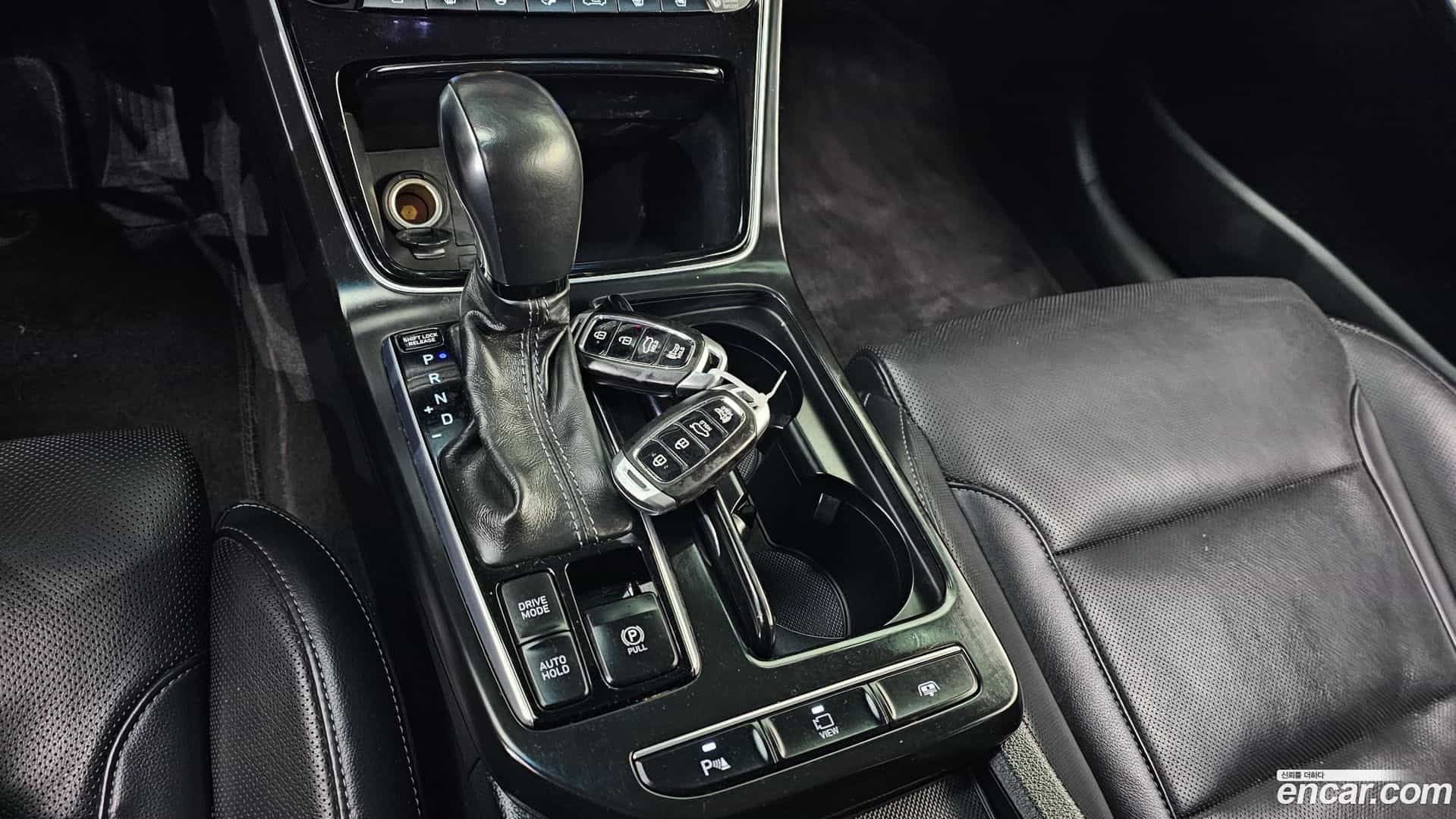 Grandeur Hyundai 2017.6-INNER-009