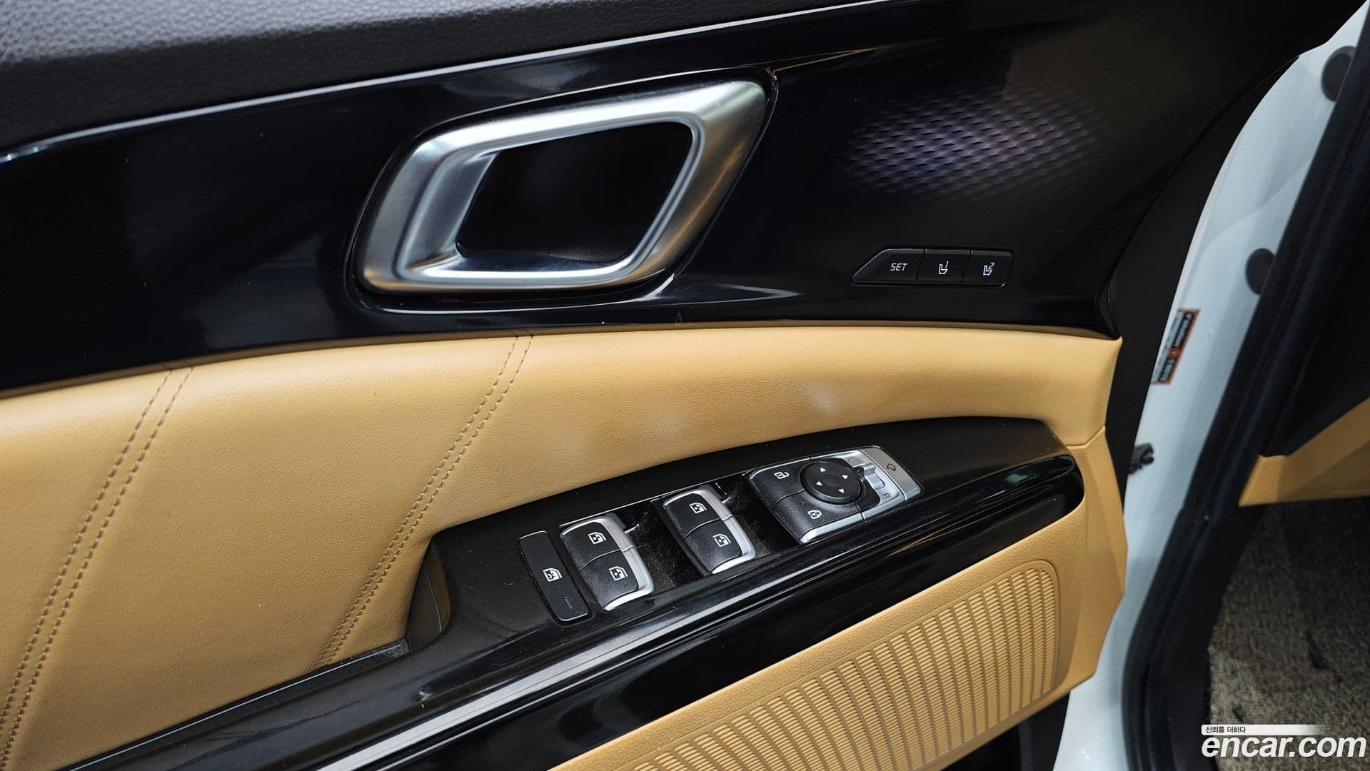 Main__Slider__Photo:Canival Kia 2021.0-16