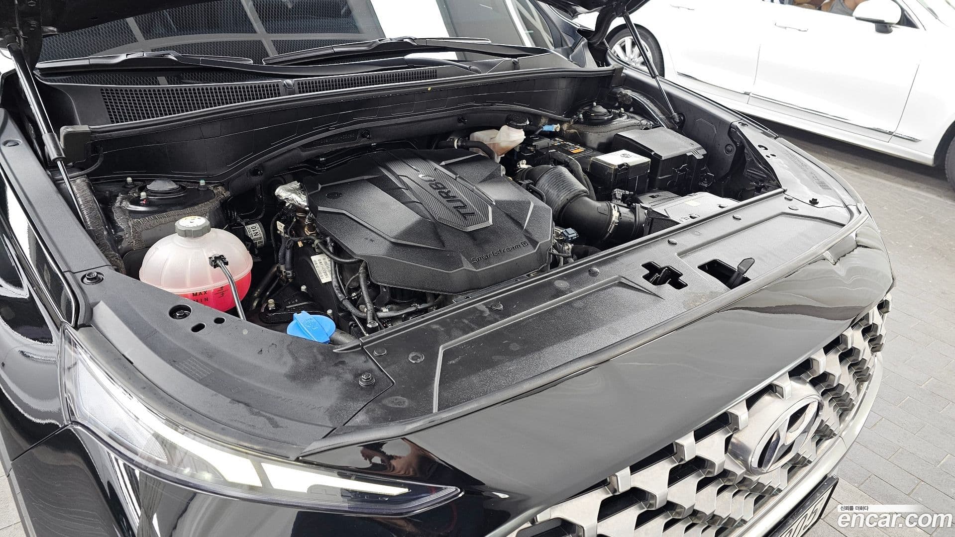 Main__Slider__Photo:Santafe Hyundai 2022.10-5