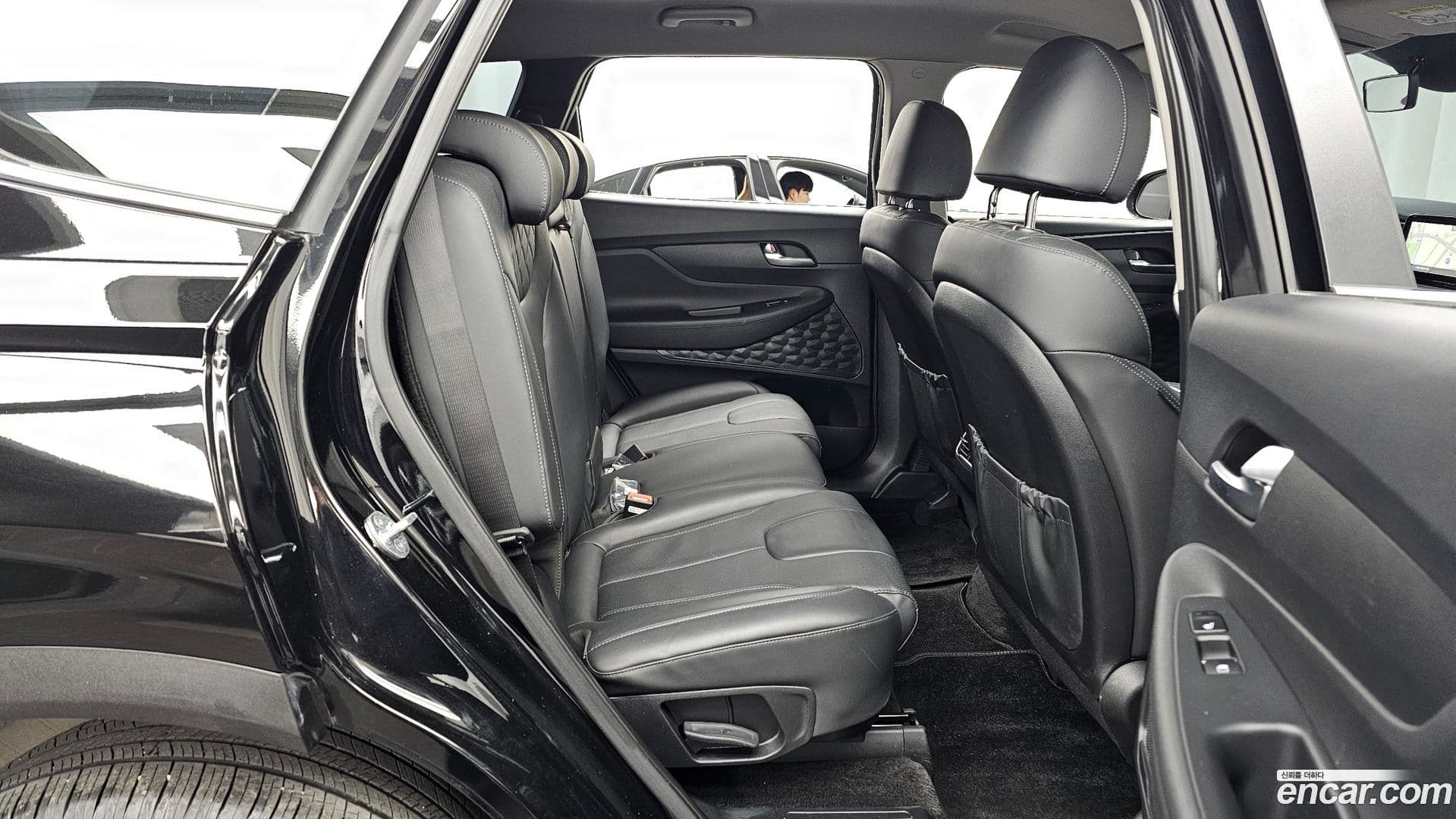 Main__Slider__Photo:Santafe Hyundai 2022.10-11