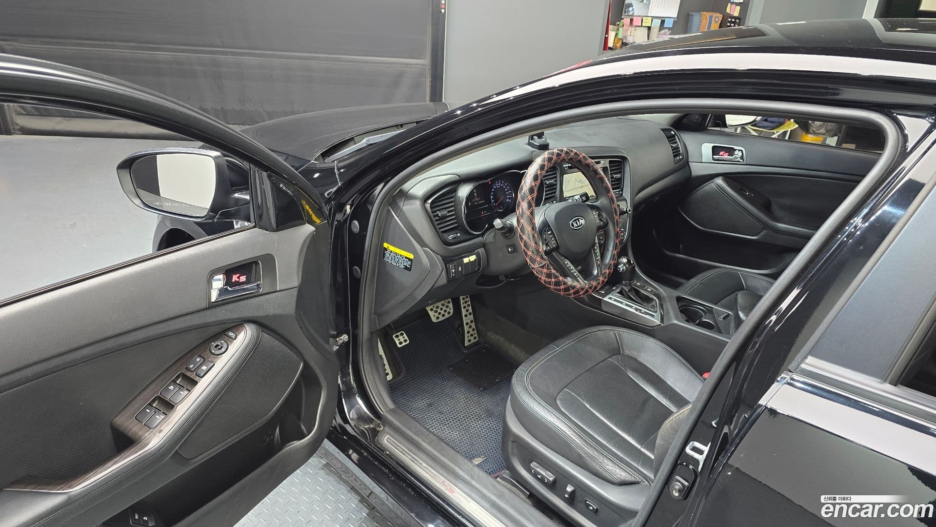 Main__Slider__Photo:K5 Kia 2012.1-9