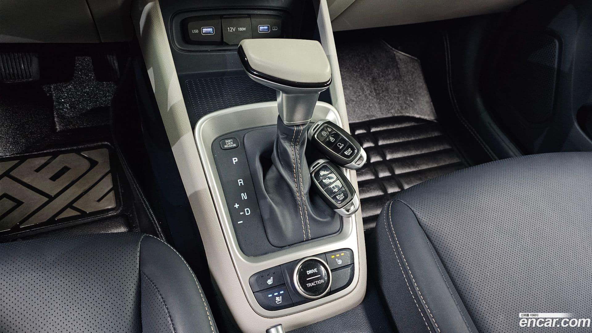 Main__Slider__Photo:Venue Hyundai 2021.8-8