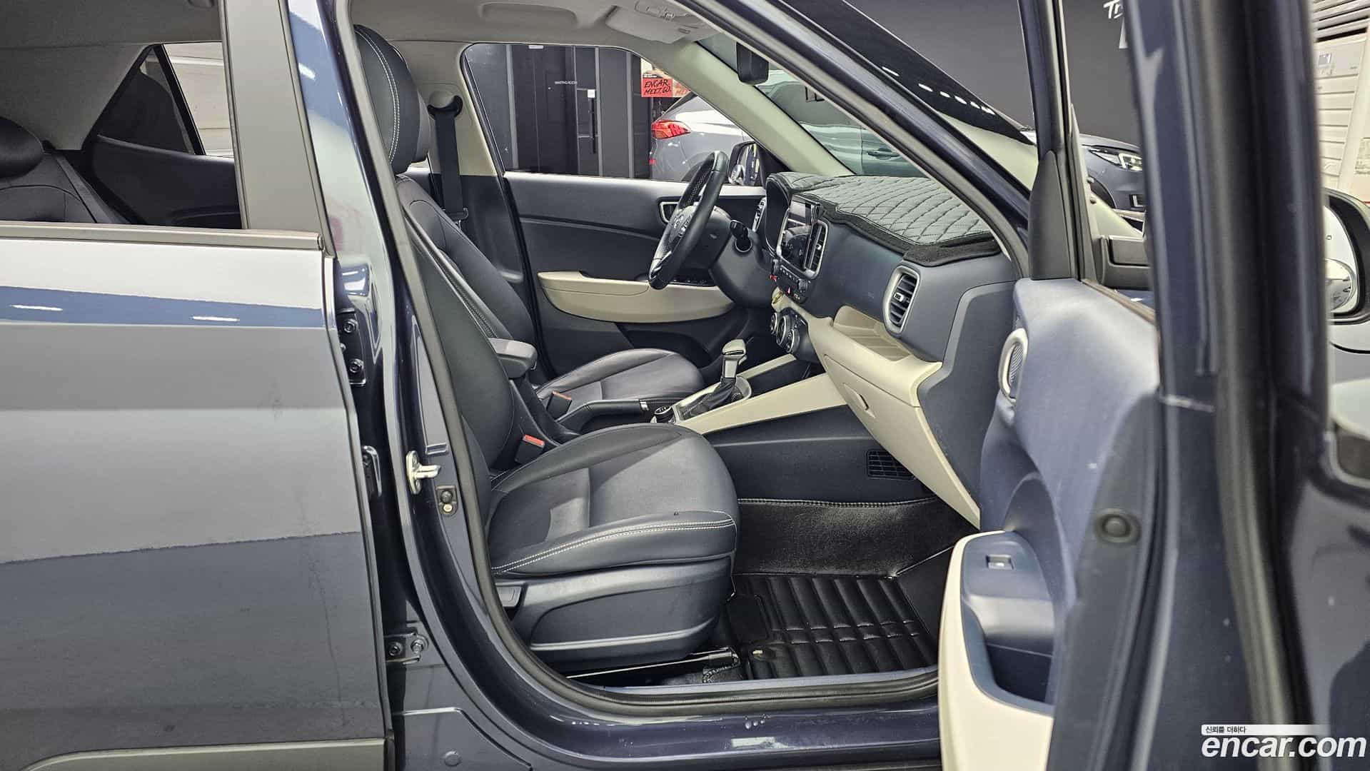 Venue Hyundai 2021.8-OPTION-015