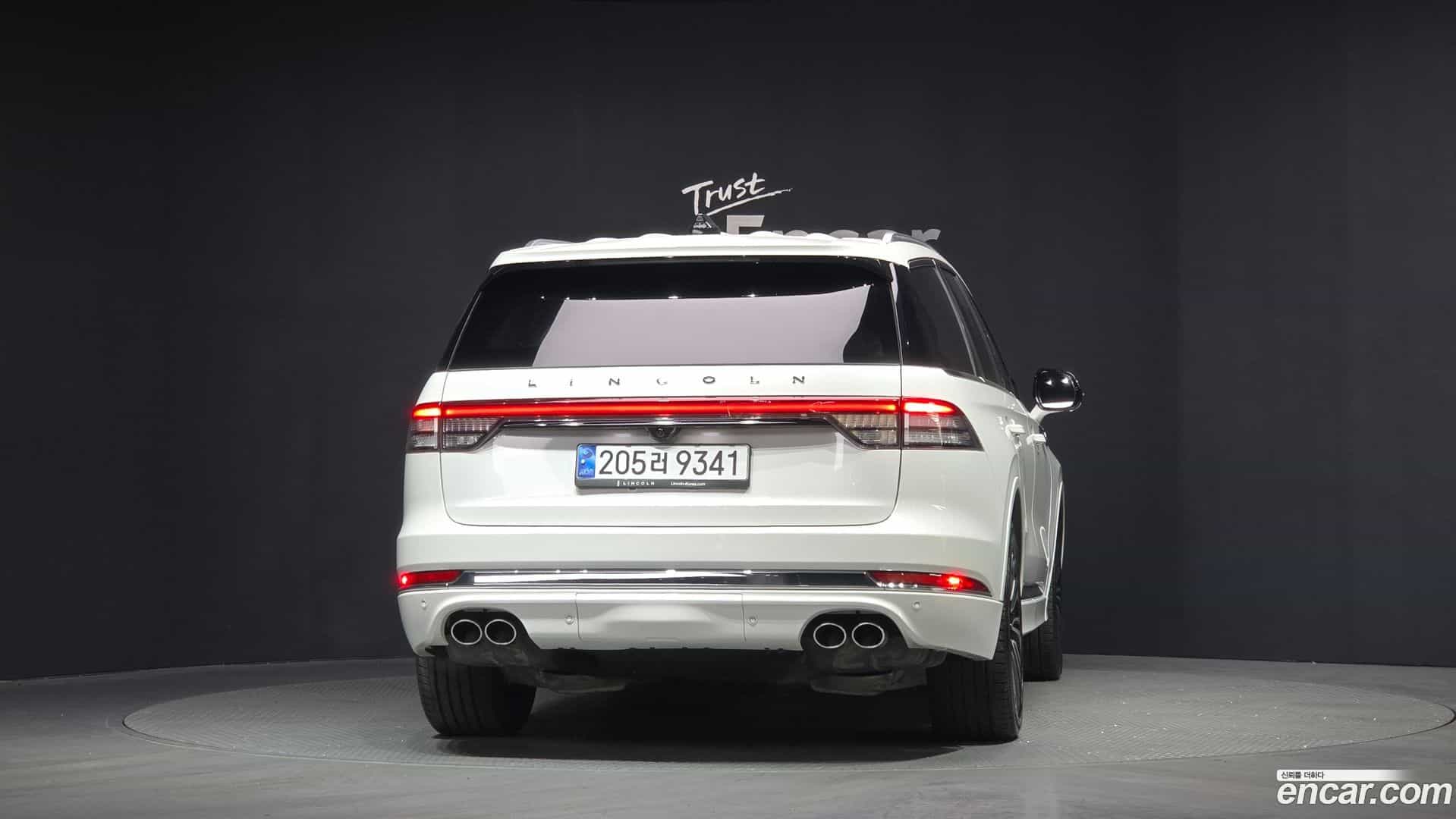 Aviator Lincoln 2024.9-OUTER-004