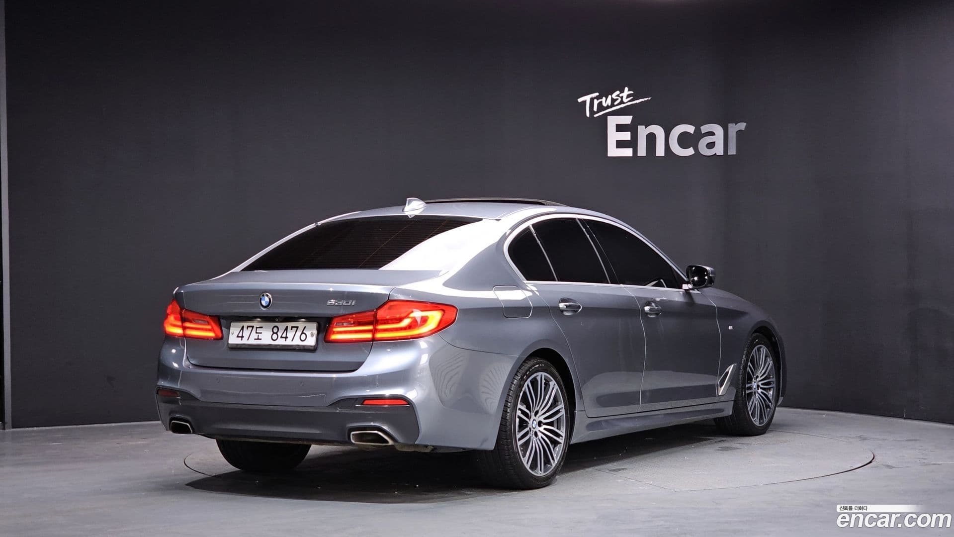 Main__Slider__Photo:5-Series BMW 2018.8-1