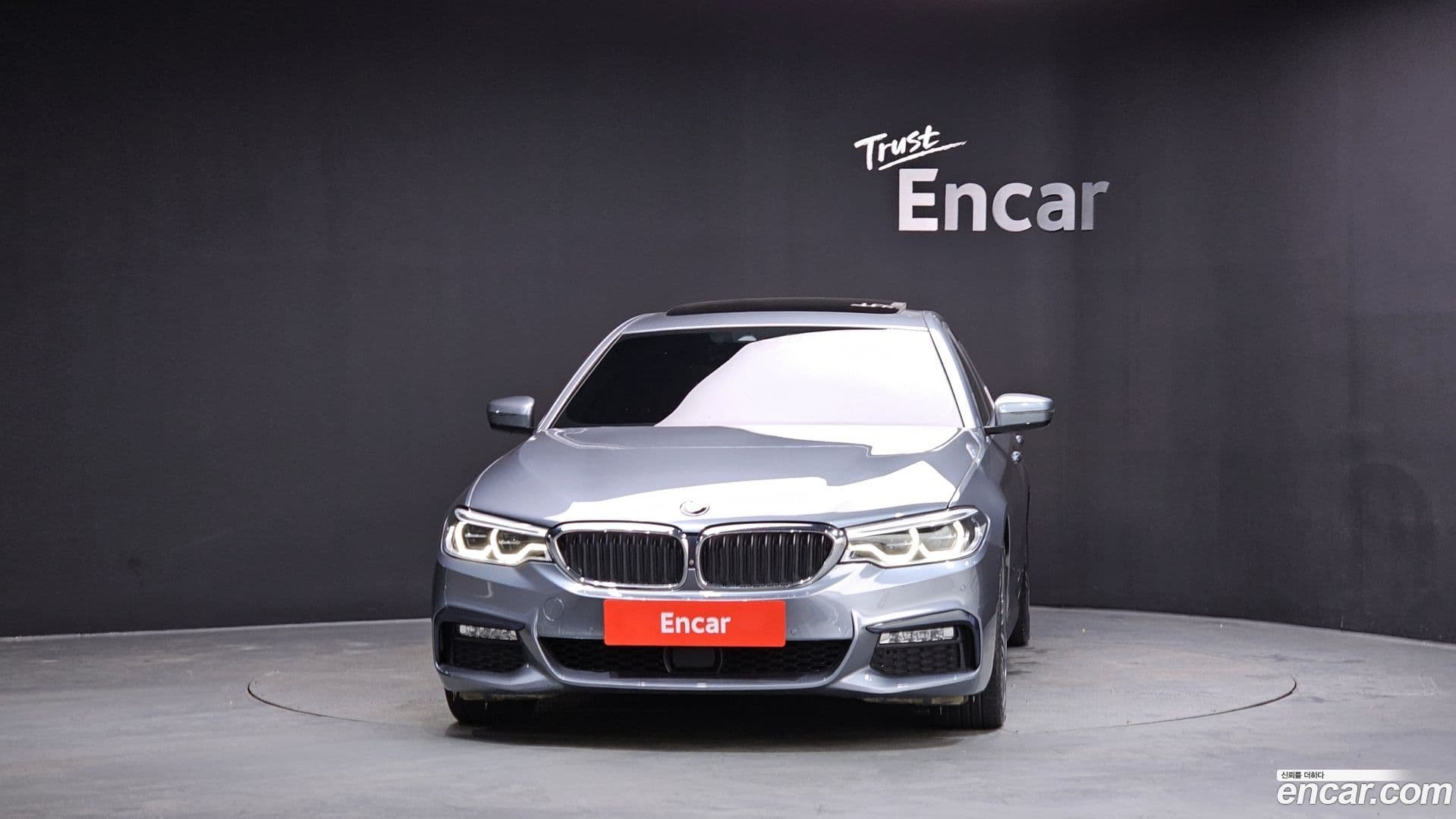 Main__Slider__Photo:5-Series BMW 2018.8-2