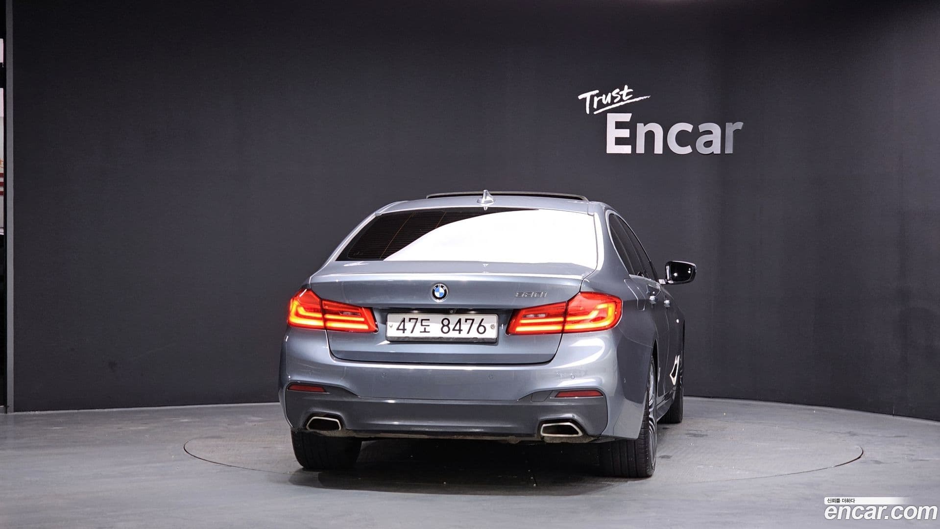 Main__Slider__Photo:5-Series BMW 2018.8-3