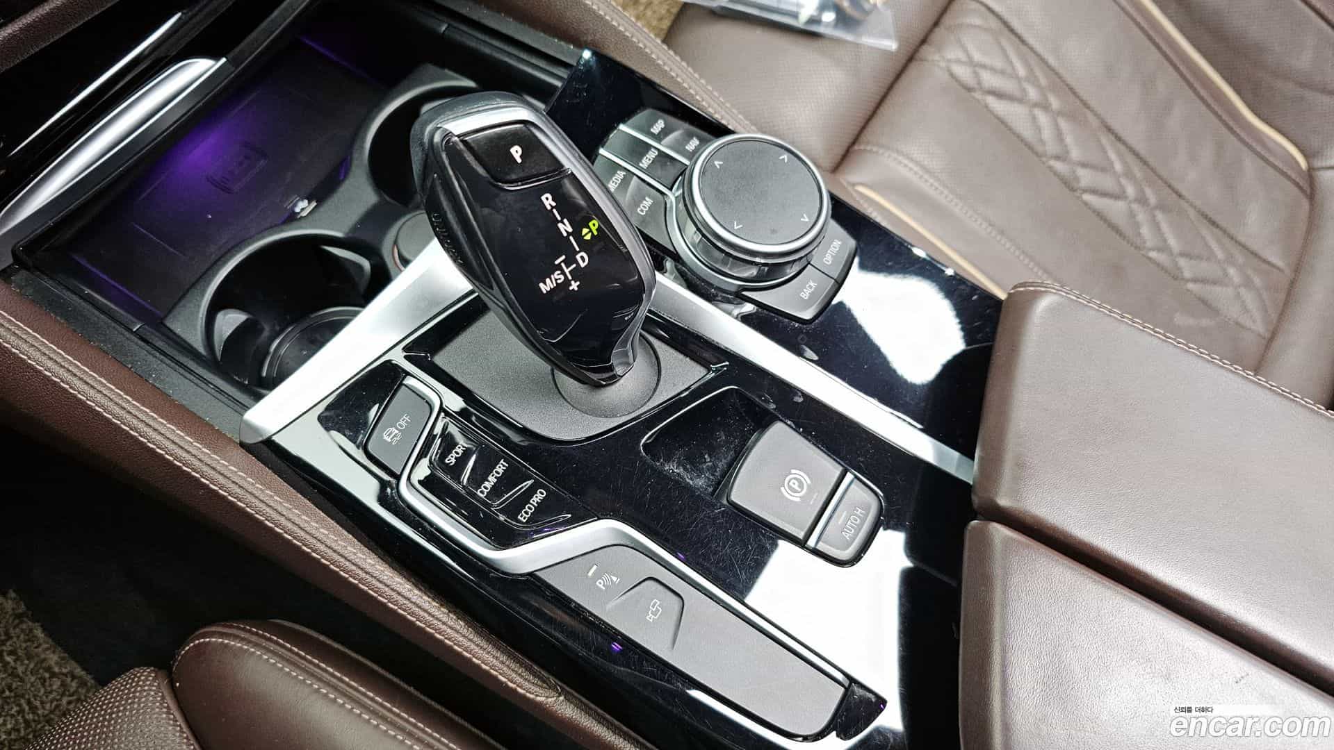 5-Series BMW 2018.8-INNER-009