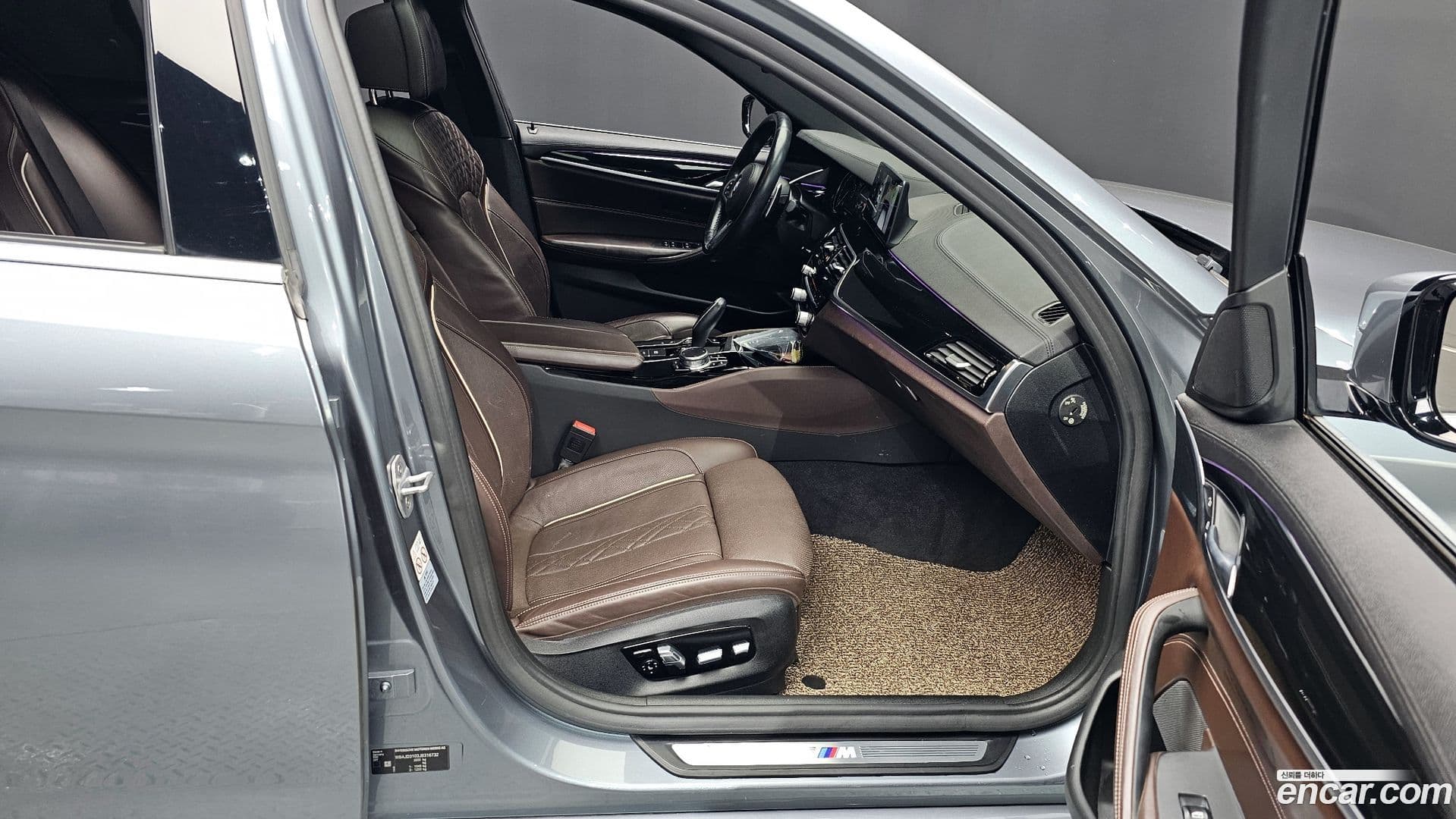 Main__Slider__Photo:5-Series BMW 2018.8-9