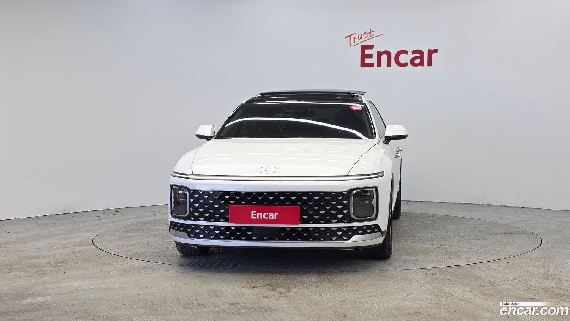 Main__Slider__Photo:Grandeur Hyundai 2023.0-2