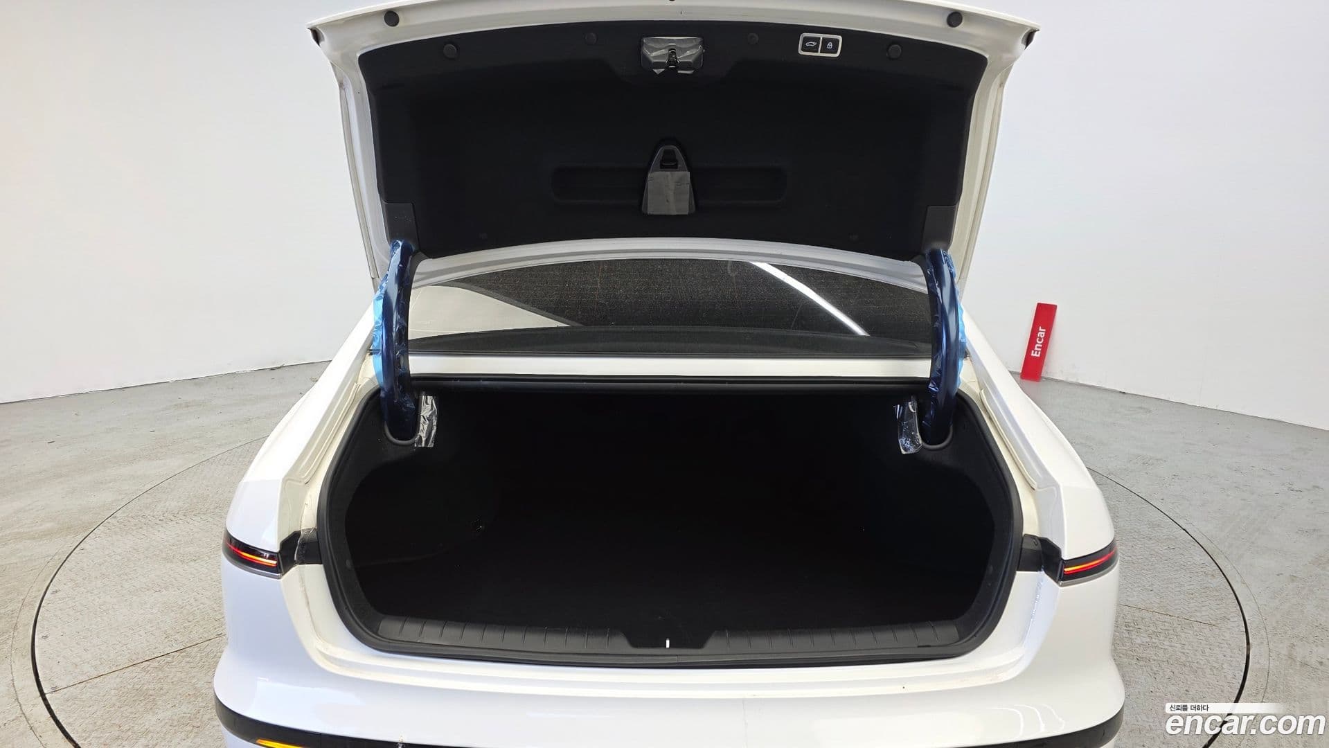 Main__Slider__Photo:Grandeur Hyundai 2023.0-19