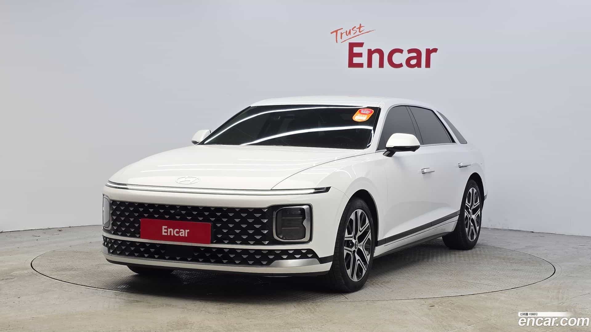 Grandeur Hyundai 2023.0-OUTER-001