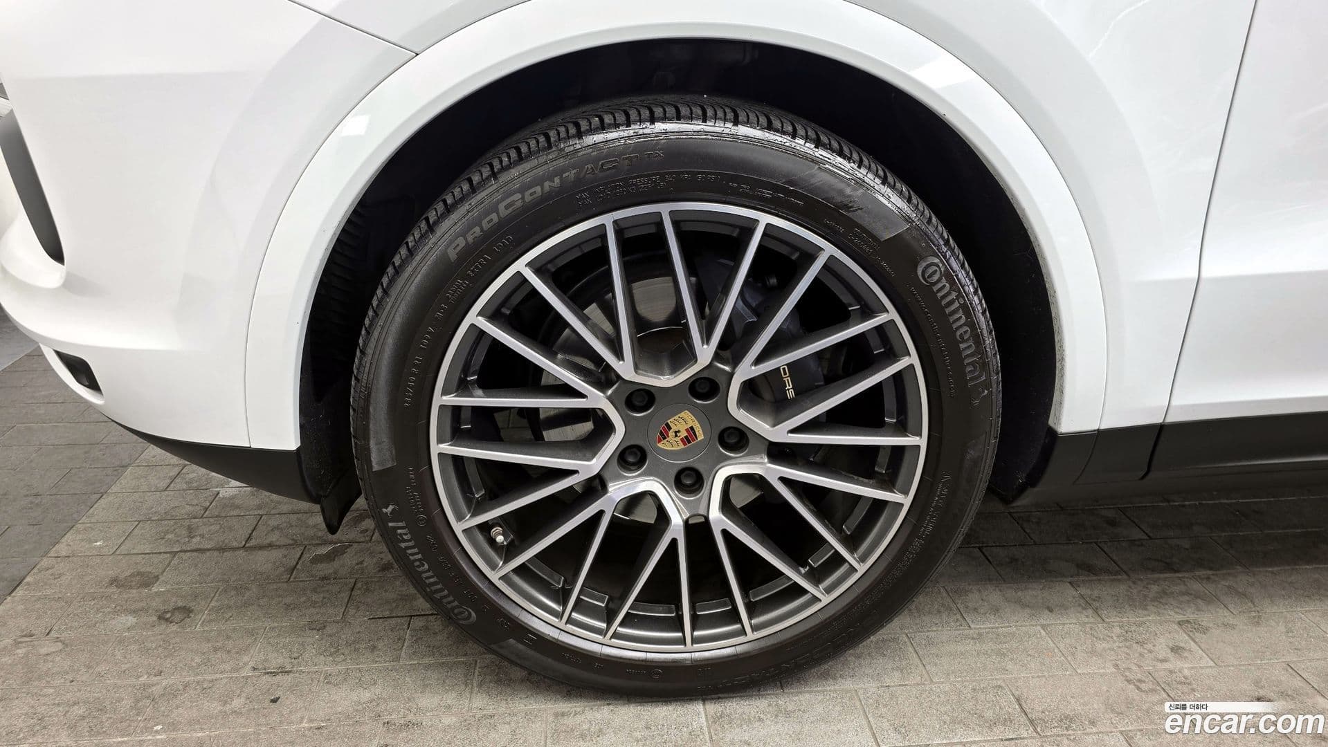 Main__Slider__Photo:Cayenne Porsche 2022.5-4