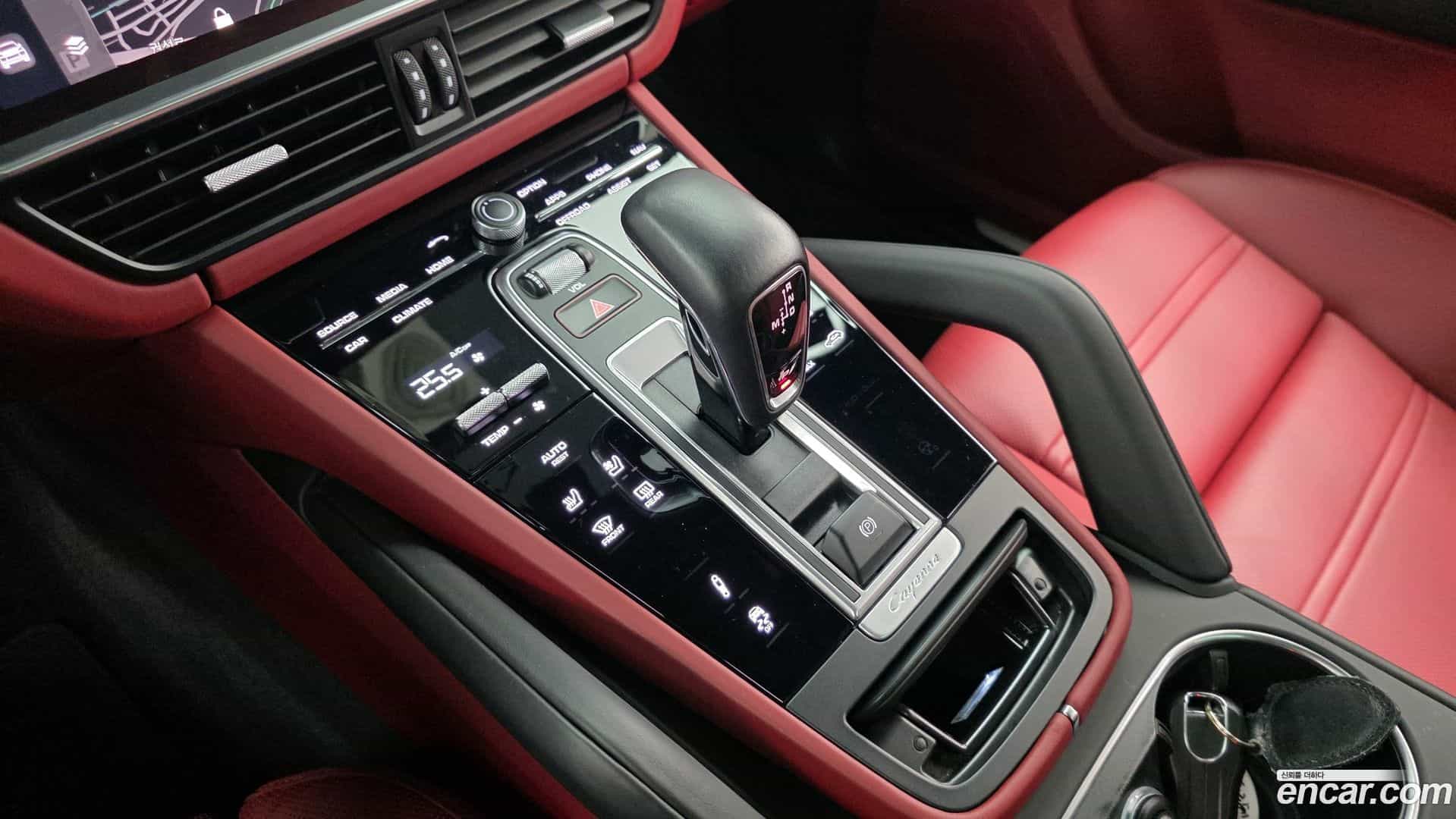 Cayenne Porsche 2022.5-INNER-009