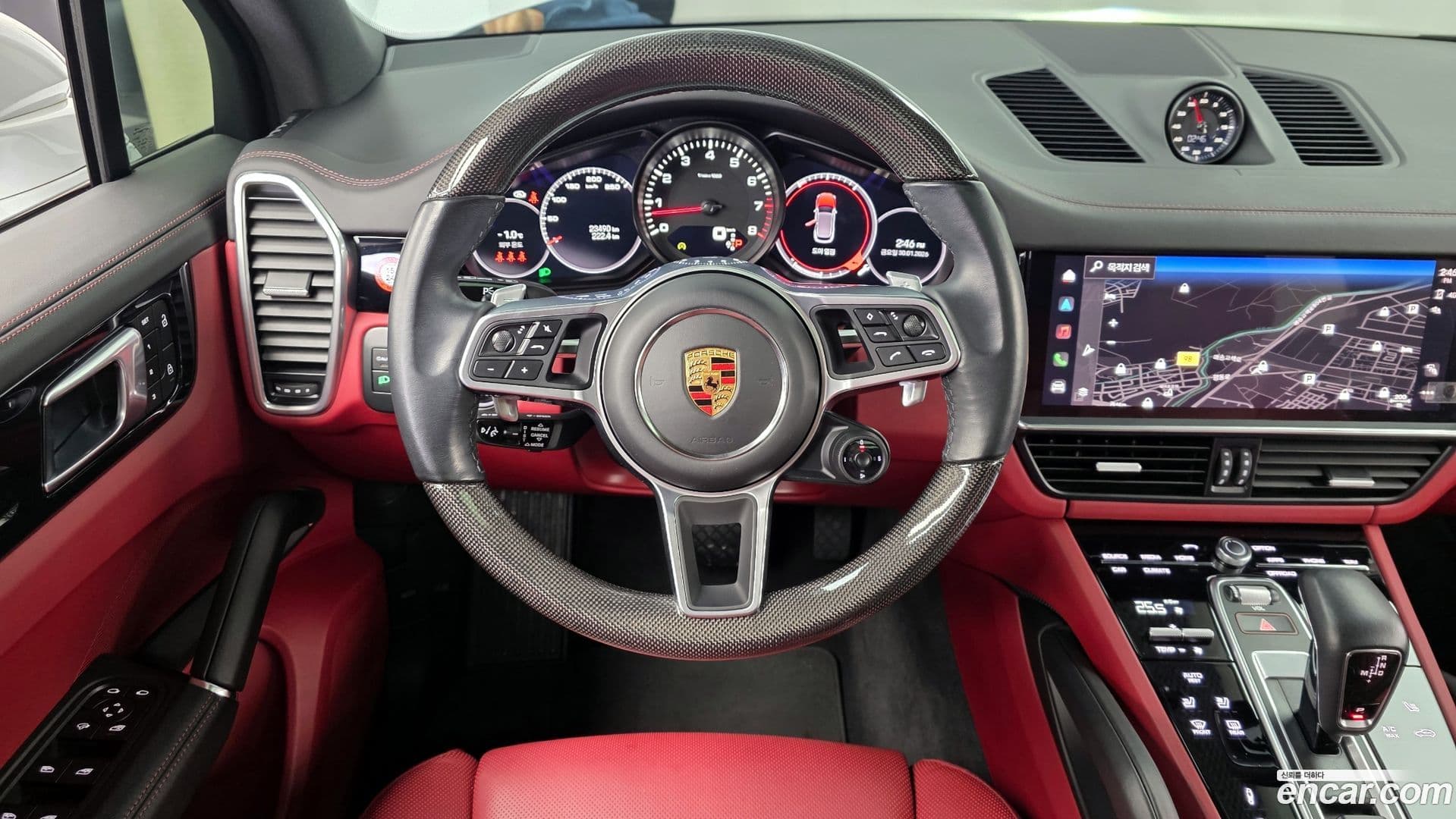 Main__Slider__Photo:Cayenne Porsche 2022.5-12