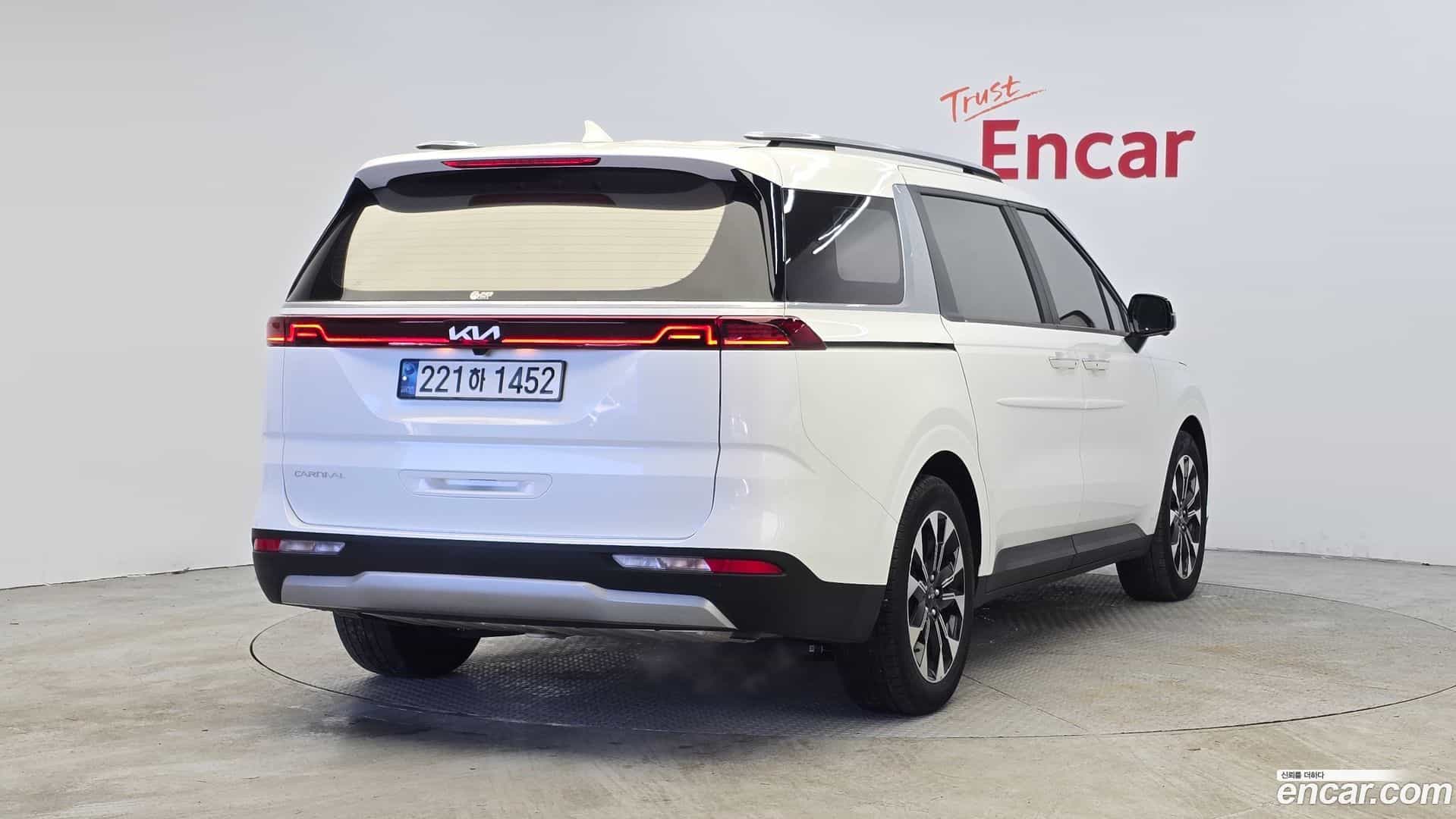 Canival Kia 2023.4-OUTER-002