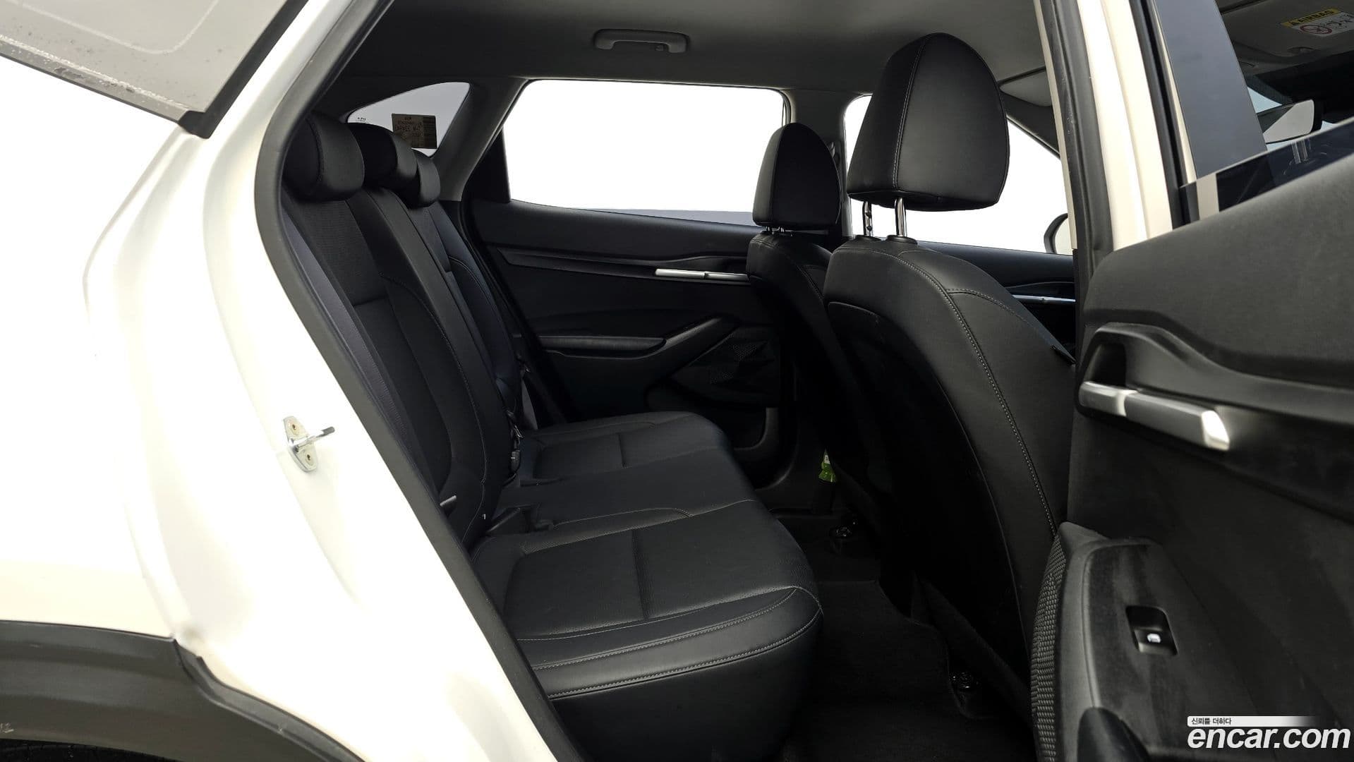 Main__Slider__Photo:Seltos Kia 2022.2-11