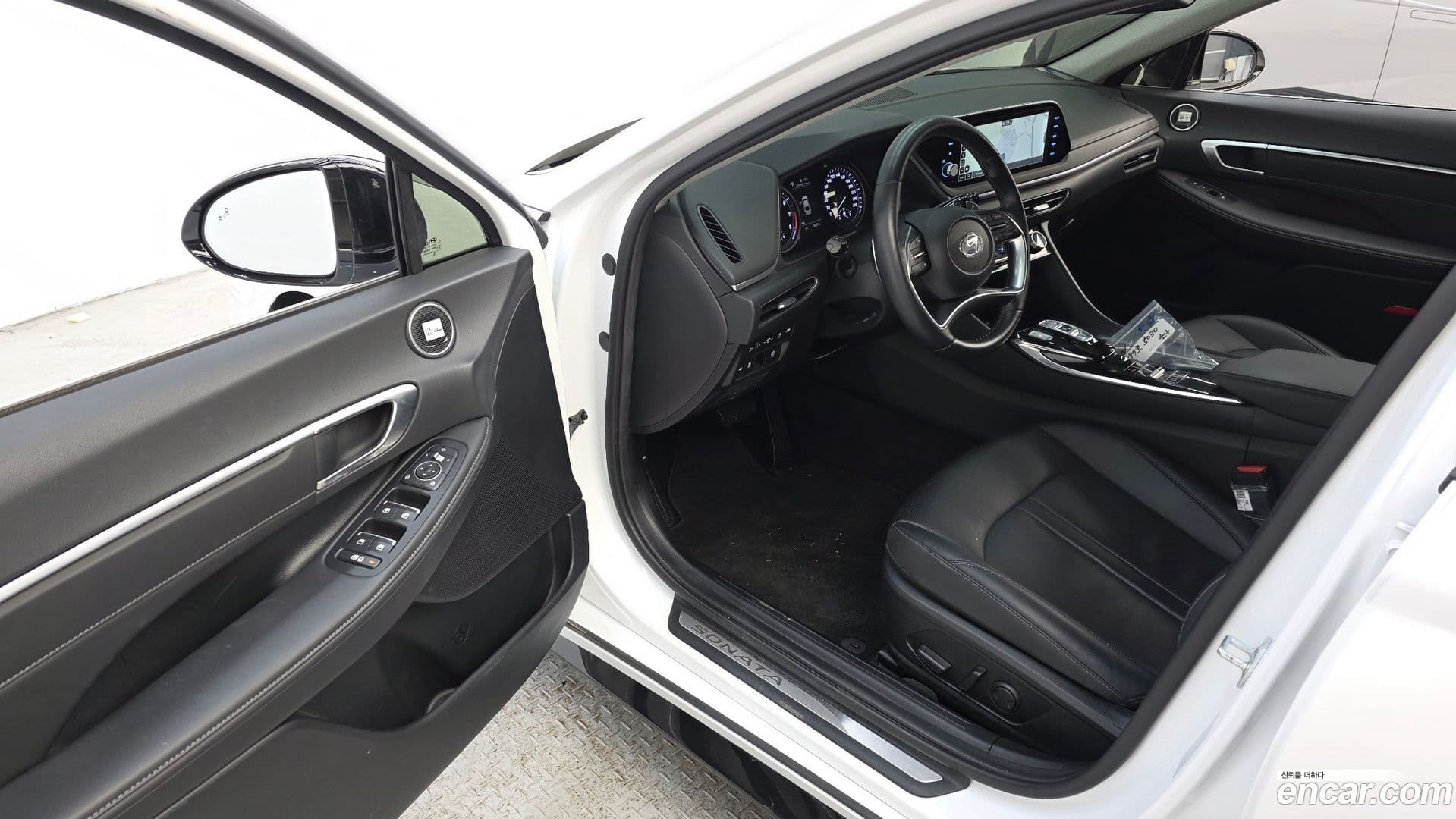 Main__Slider__Photo:Sonata Hyundai 2022.0-11