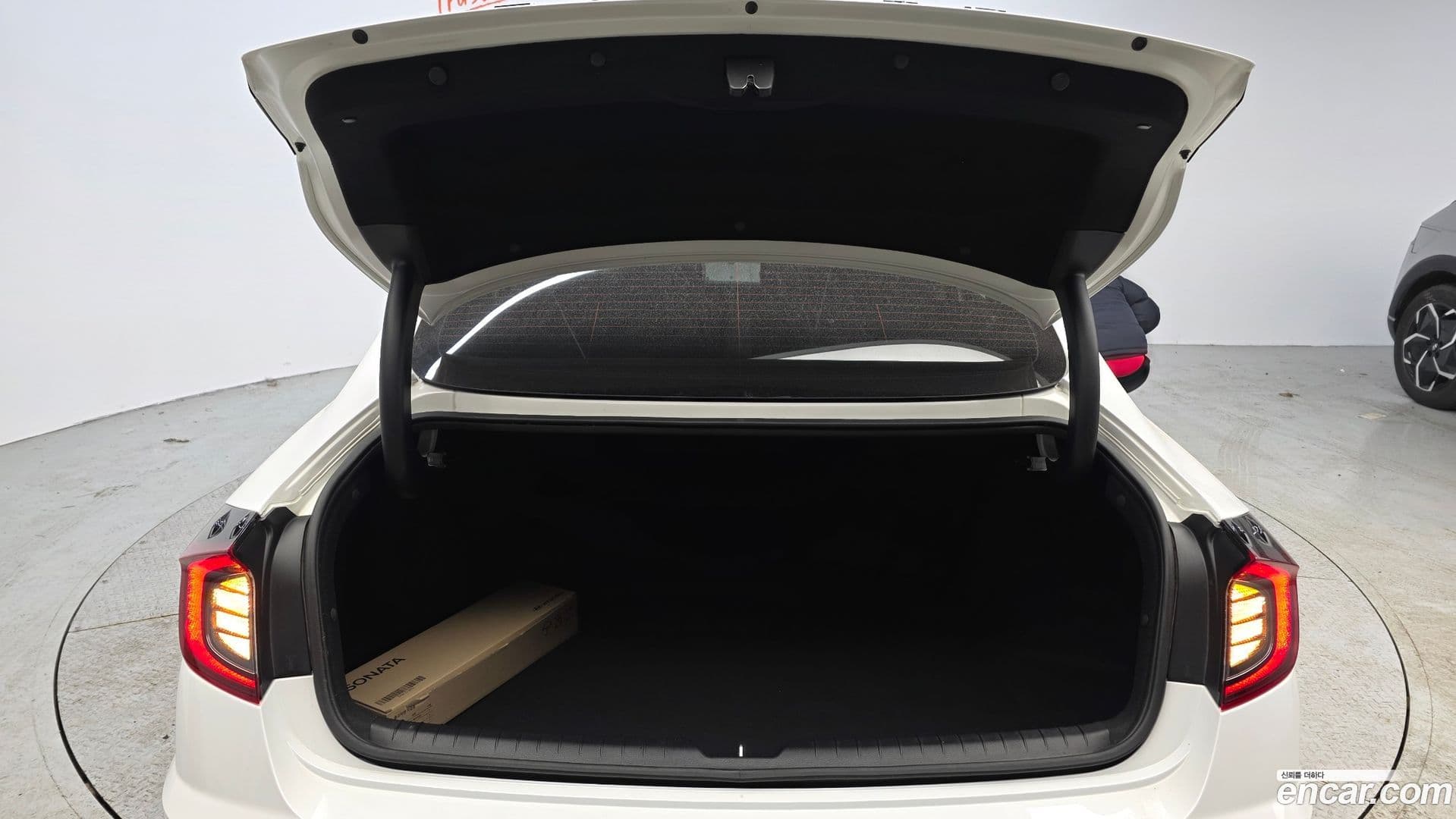 Main__Slider__Photo:Sonata Hyundai 2022.0-19