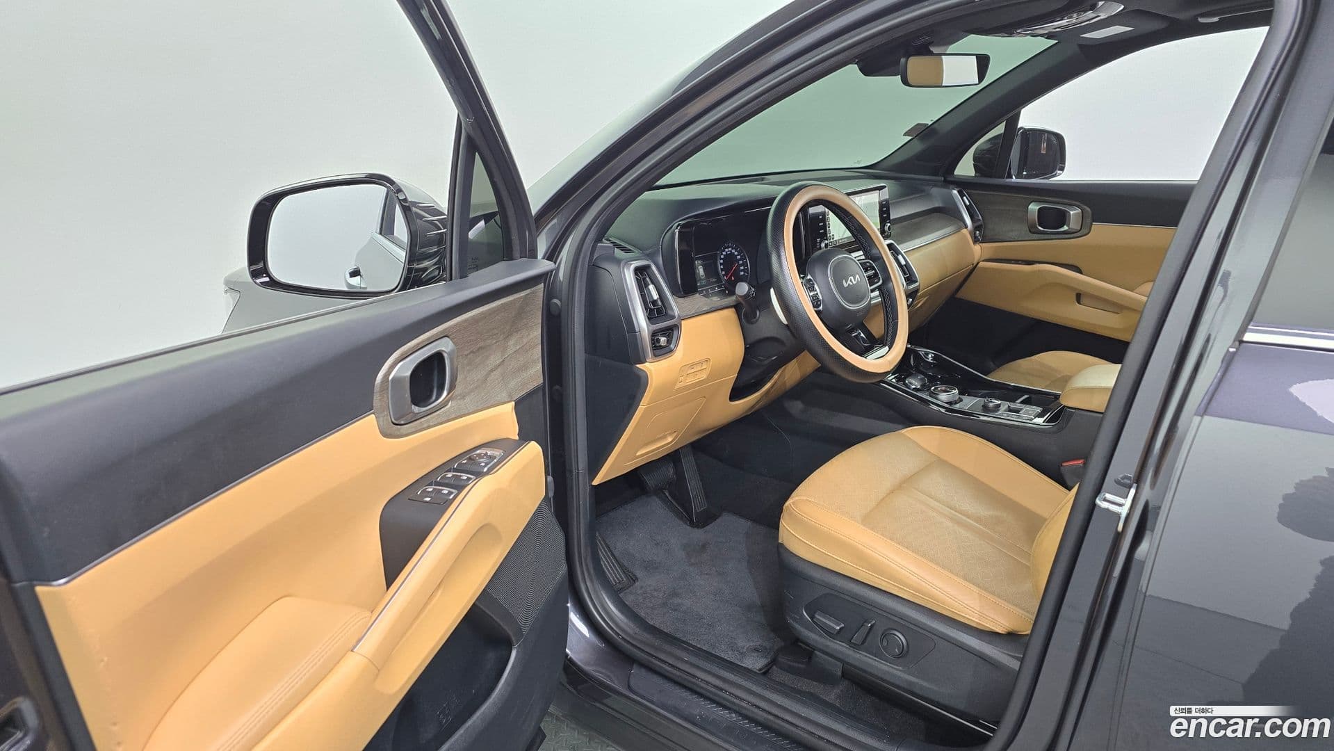 Main__Slider__Photo:Sorento Kia 2022.1-9