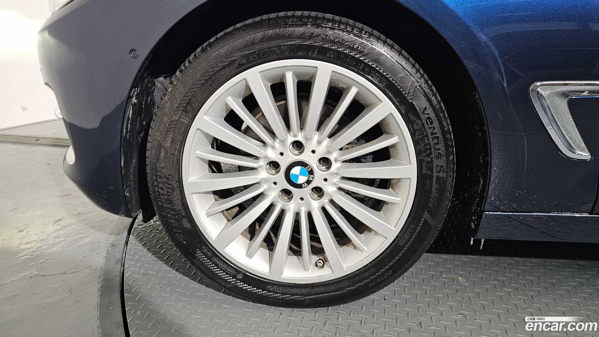 Gran Turismo BMW 2019.10-OUTER-005