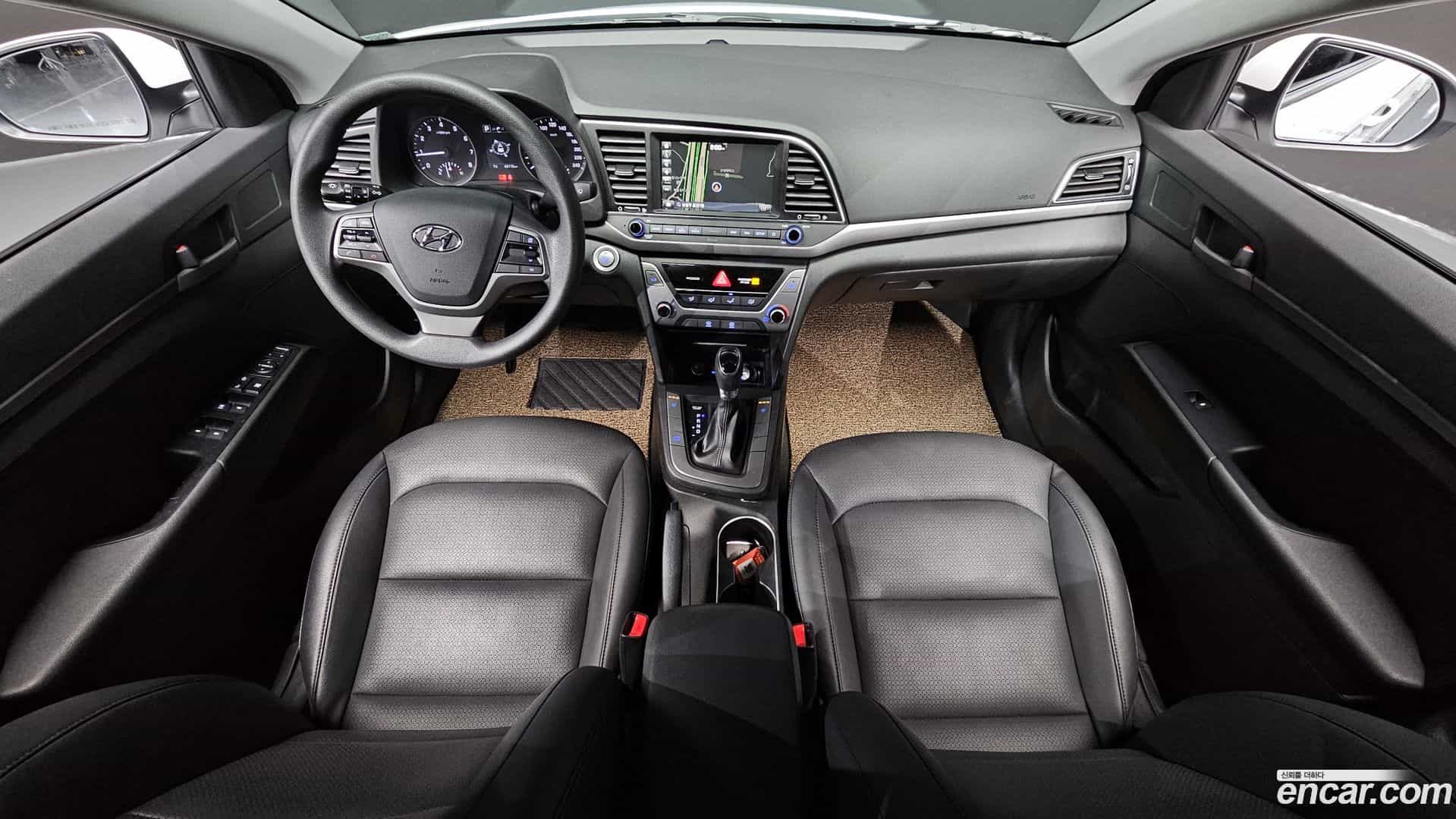 AVANTE Hyundai 2017.10-INNER-007