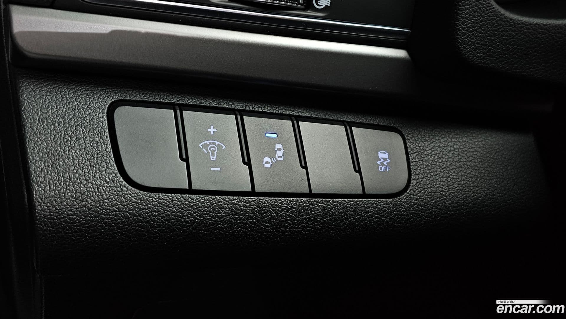 Main__Slider__Photo:AVANTE Hyundai 2017.10-14