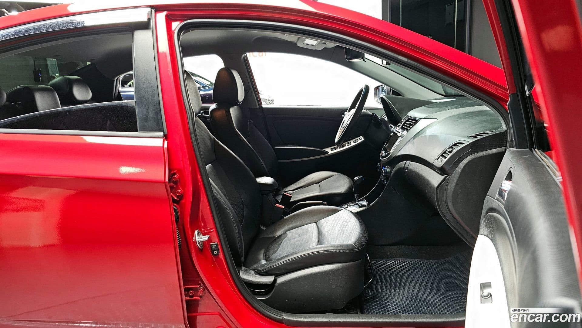 Main__Slider__Photo:Accent Hyundai 2011.3-9