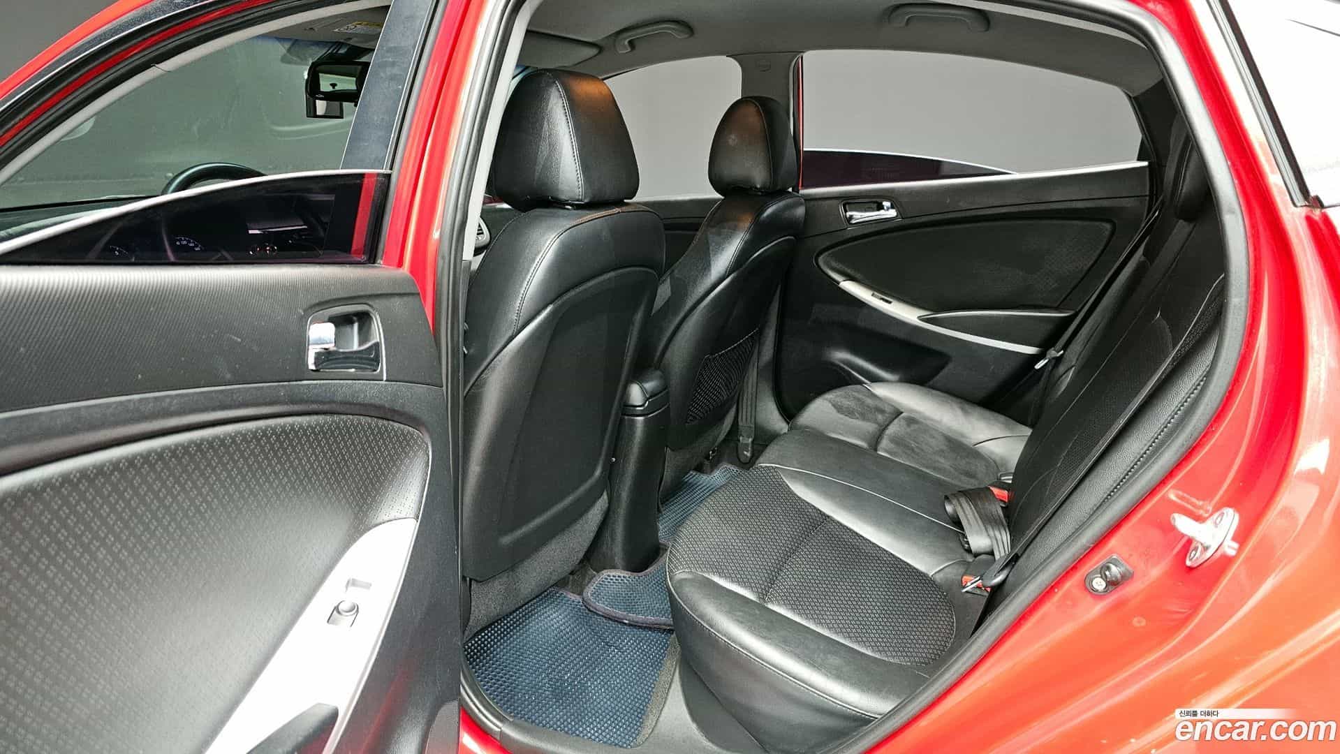 Accent Hyundai 2011.3-OPTION-016