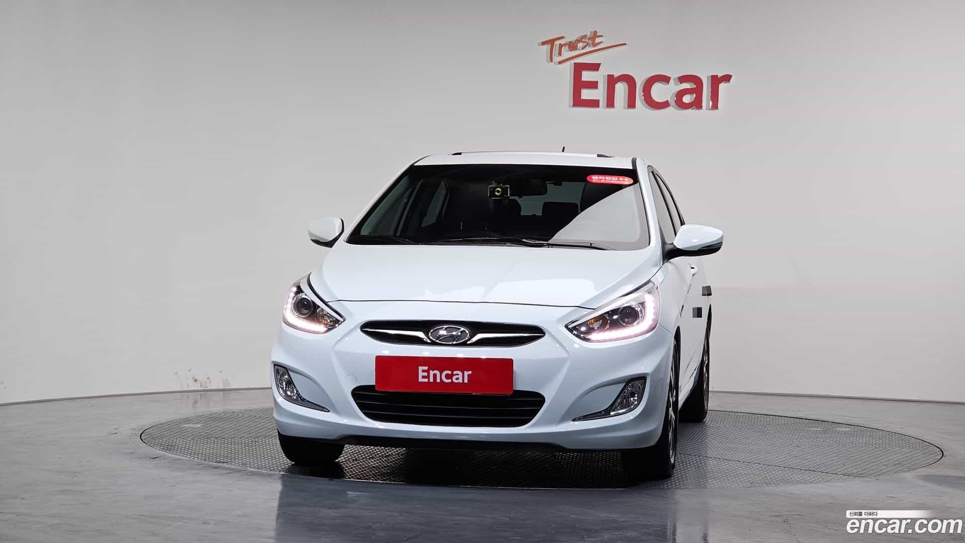 Accent Hyundai 2014.3-OUTER-003