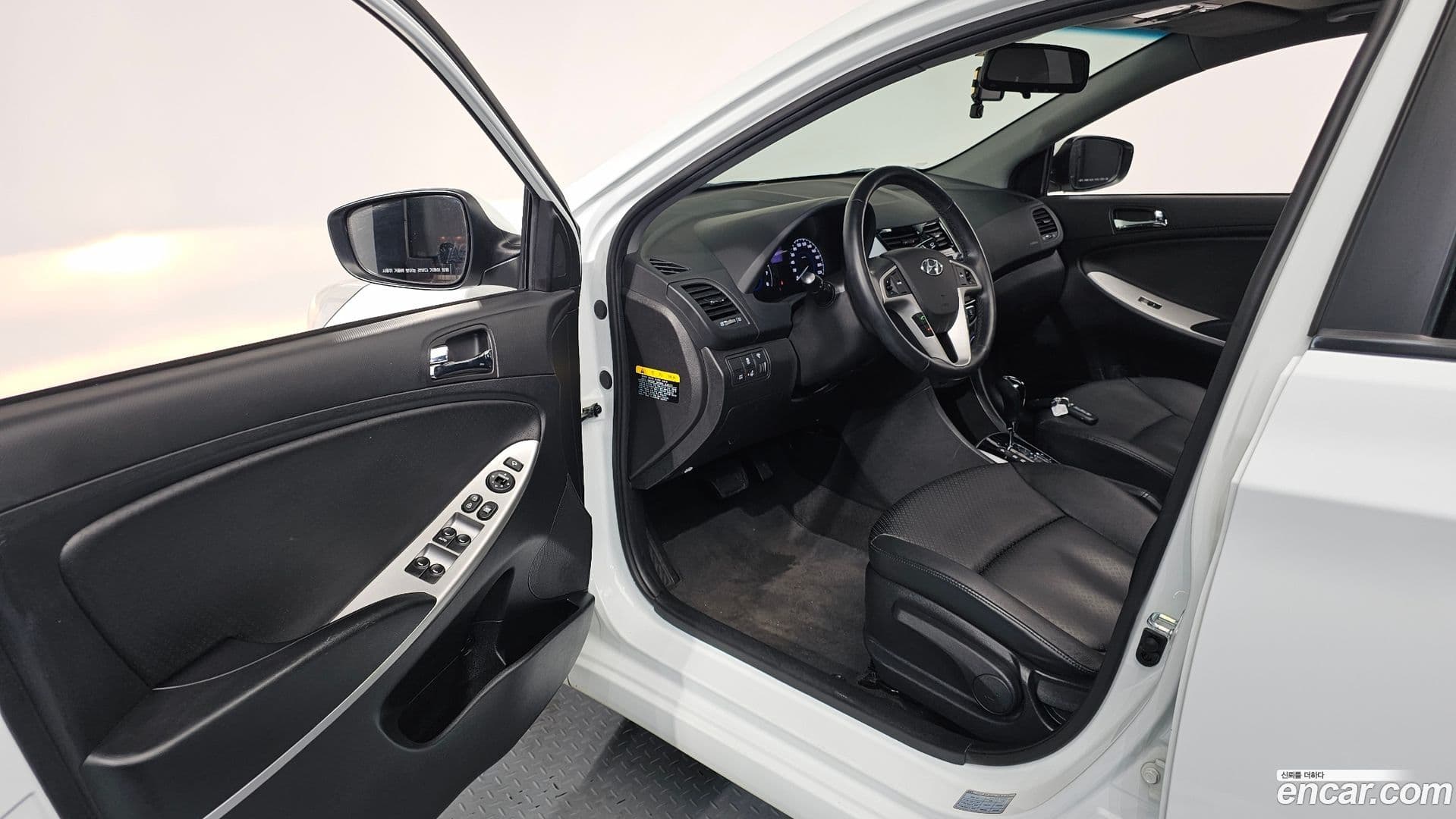 Main__Slider__Photo:Accent Hyundai 2014.3-9