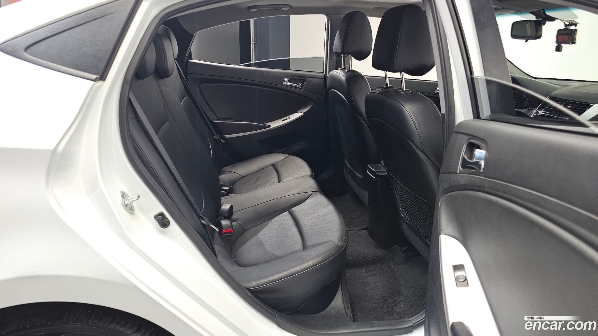 Main__Slider__Photo:Accent Hyundai 2014.3-12