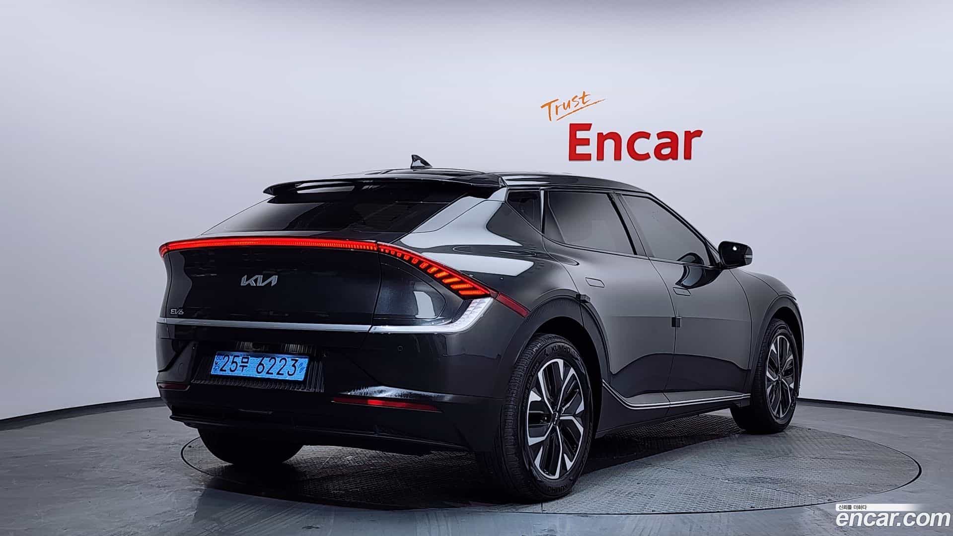 EV6 Kia 2023.4-OUTER-002