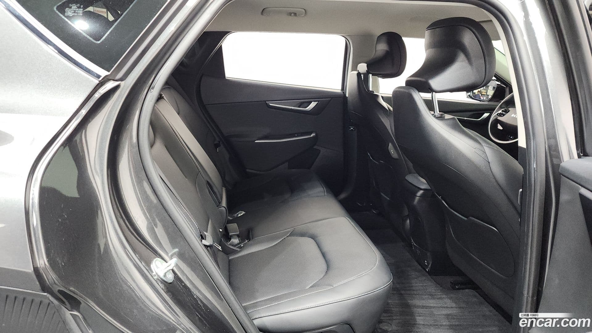 Main__Slider__Photo:EV6 Kia 2023.4-11