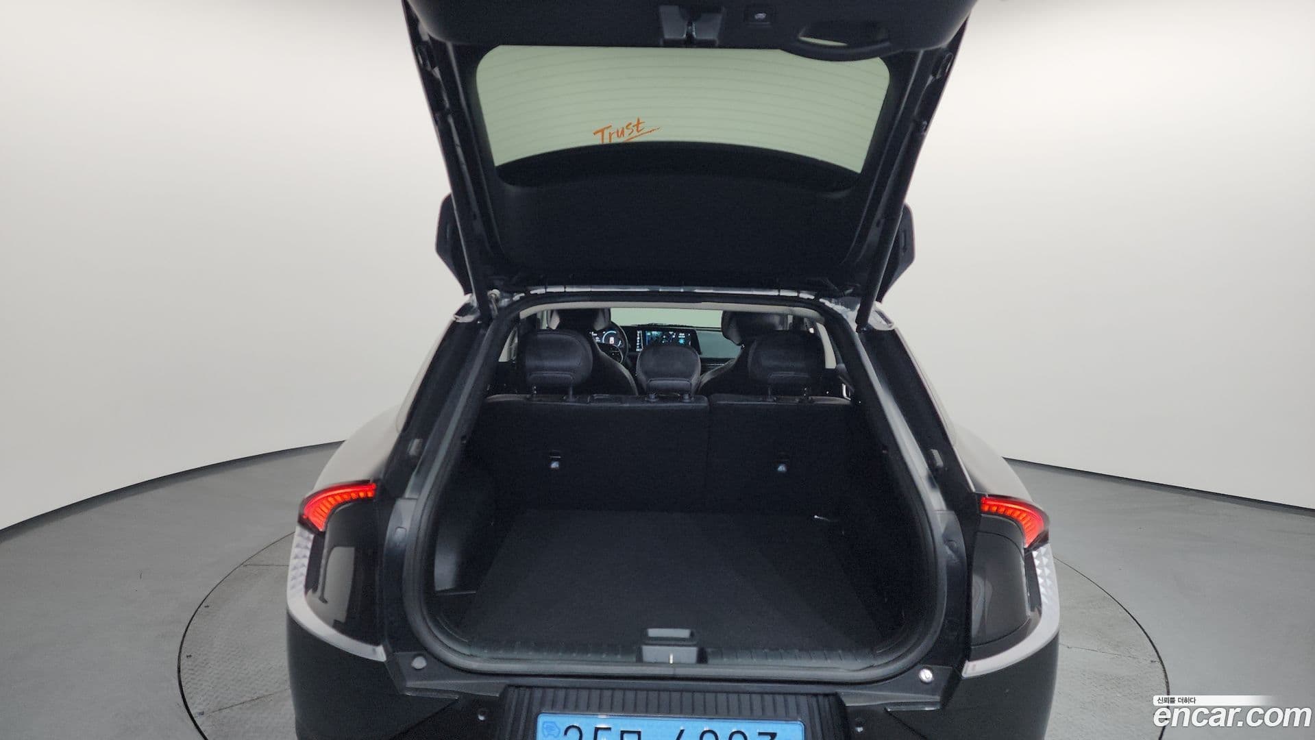 Main__Slider__Photo:EV6 Kia 2023.4-19