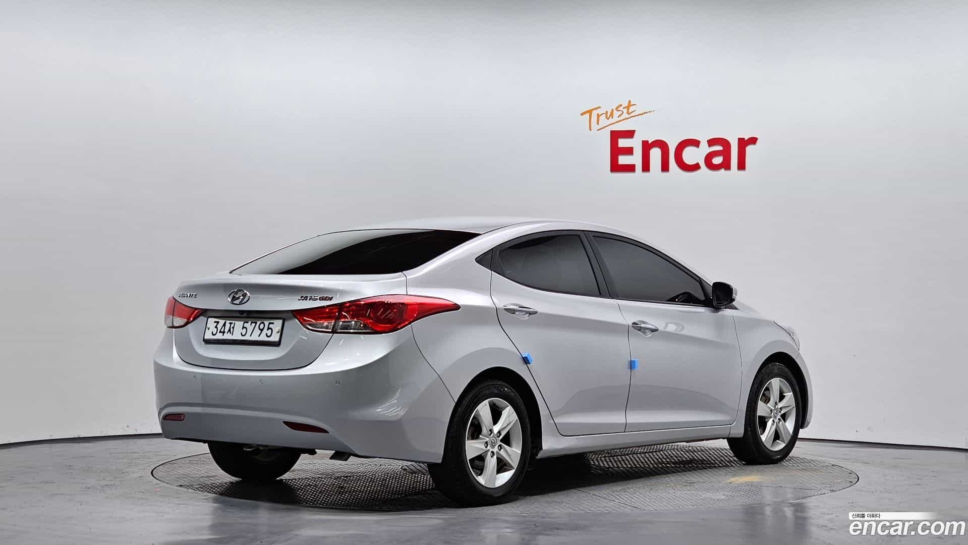 AVANTE Hyundai 2011.11-OUTER-002