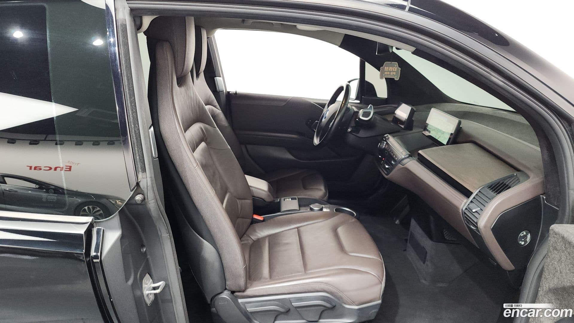 Main__Slider__Photo:i3 BMW 2019.8-10